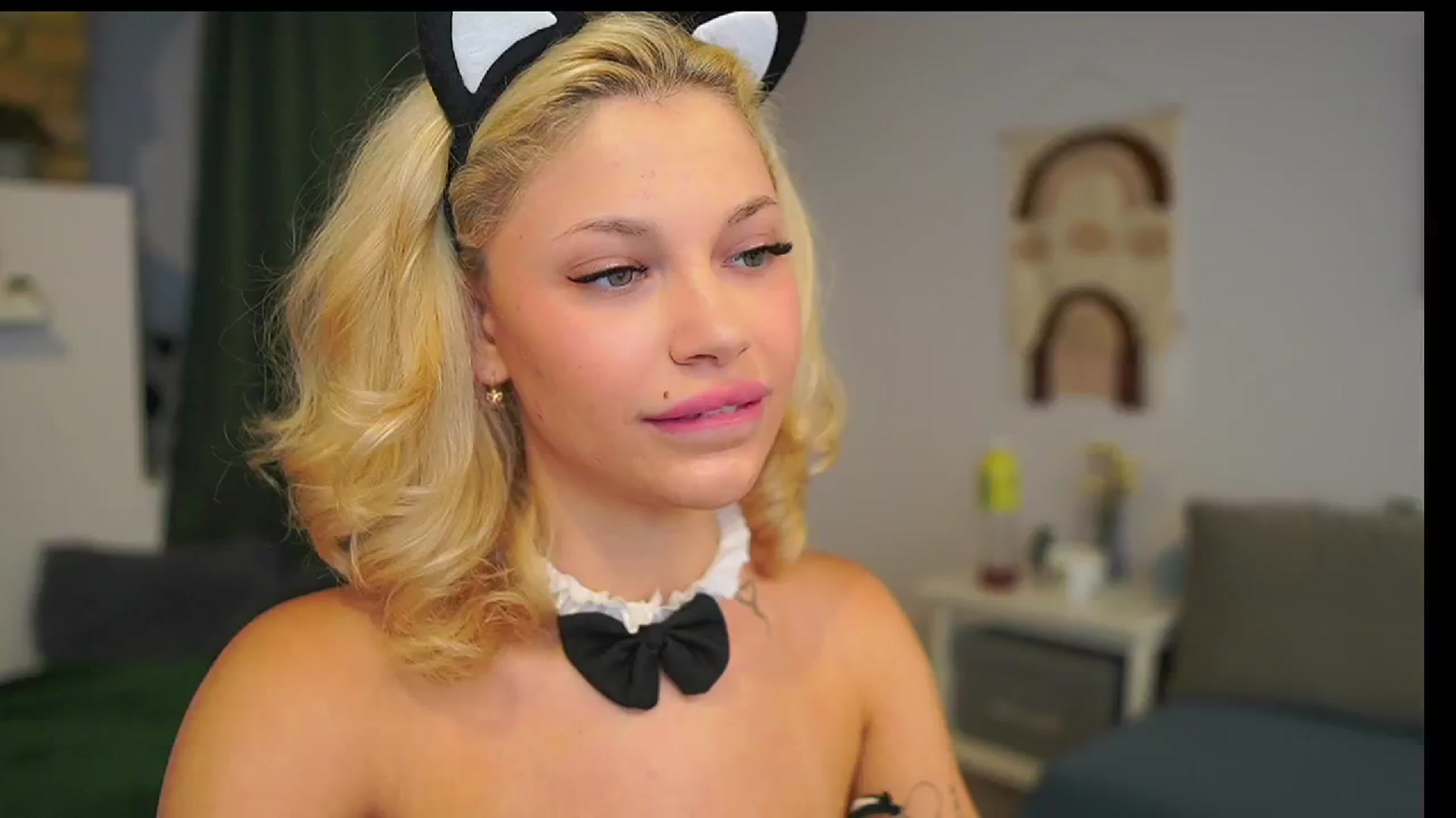 Gallery image thumbnail from Riley_Steele's myfreecams stream on, 09/08/2024, 19:39 image 17 of 20