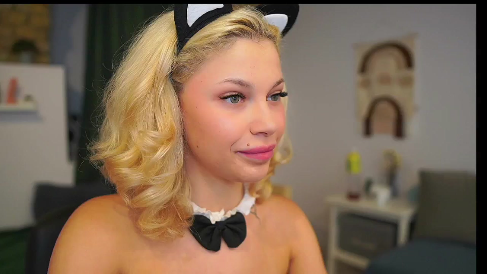 Gallery image thumbnail from Riley_Steele's myfreecams stream on, 09/08/2024, 19:39 image 20 of 20