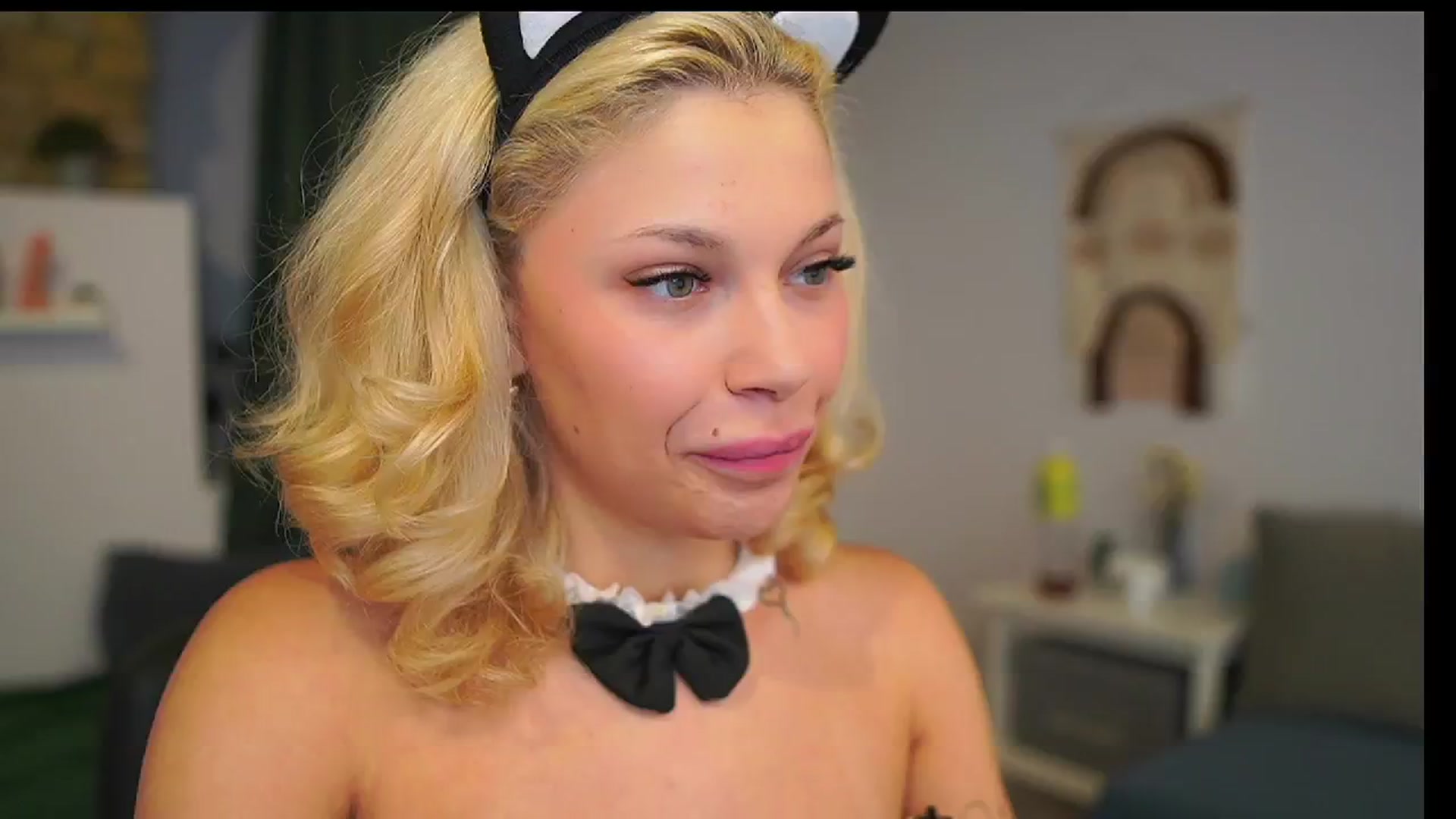 Gallery image thumbnail from Riley_Steele's myfreecams stream on, 09/08/2024, 19:39 image 19 of 20