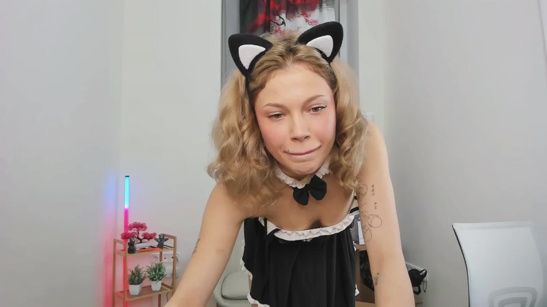Gallery image thumbnail from Riley_Steele's myfreecams stream on, 10/19/2024, 22:32 image 13 of 20