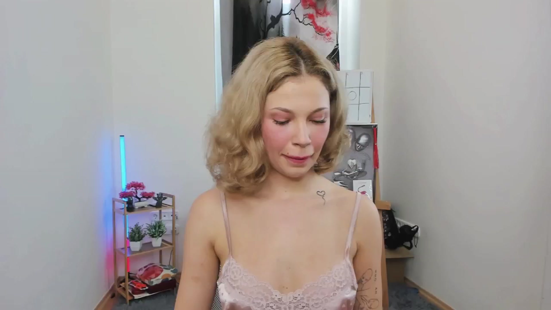 Gallery image thumbnail from Riley_Steele's myfreecams stream on, 10/22/2024, 13:21 image 18 of 20