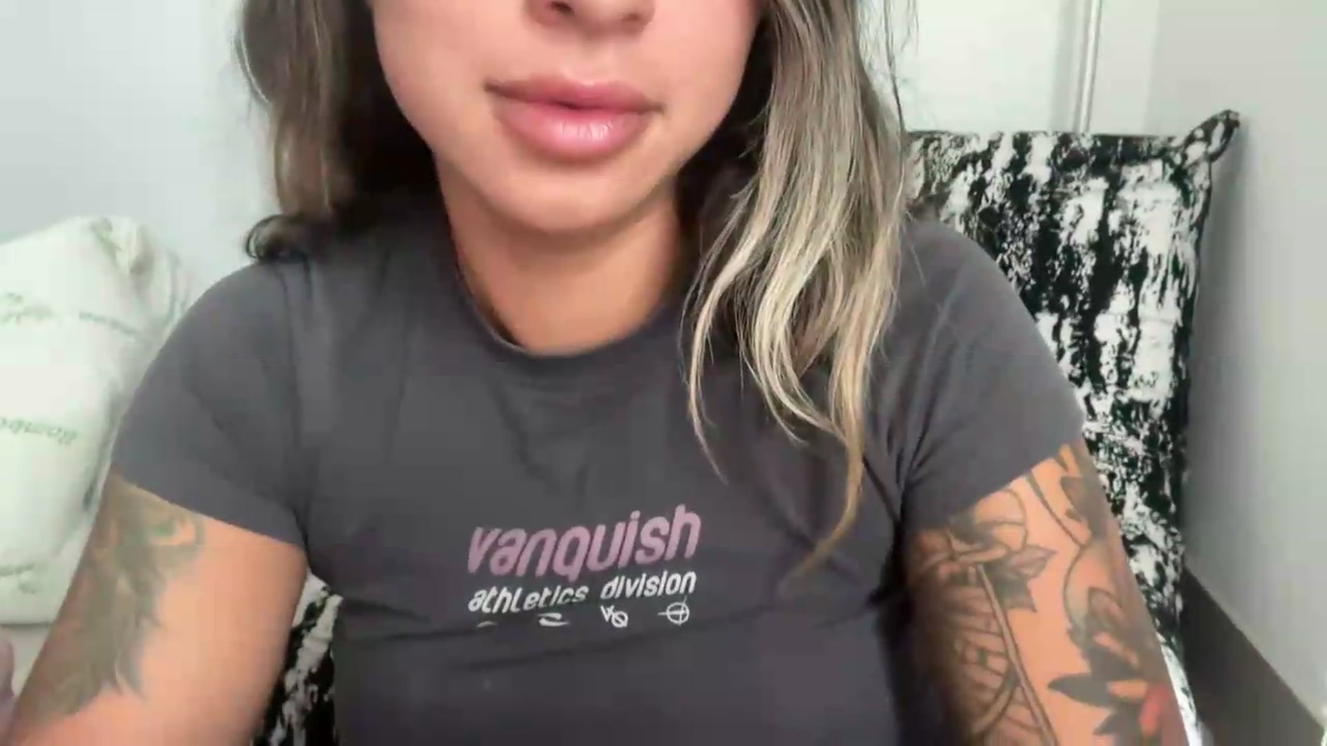 Gallery image thumbnail from Rileywildd's myfreecams stream on, 08/12/2026, 16:58 image 4 of 20