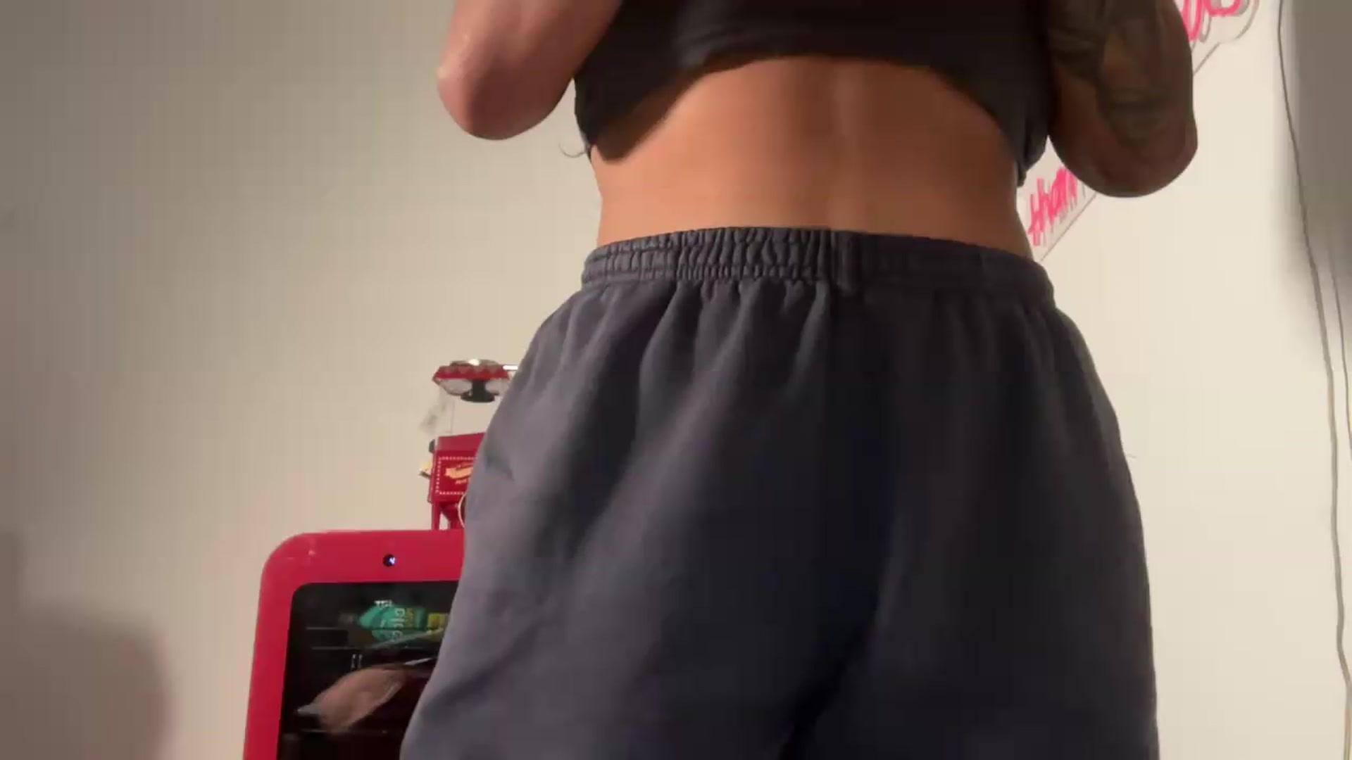 Gallery image thumbnail from Rileywildd's myfreecams stream on, 08/13/2026, 24:16 image 14 of 20