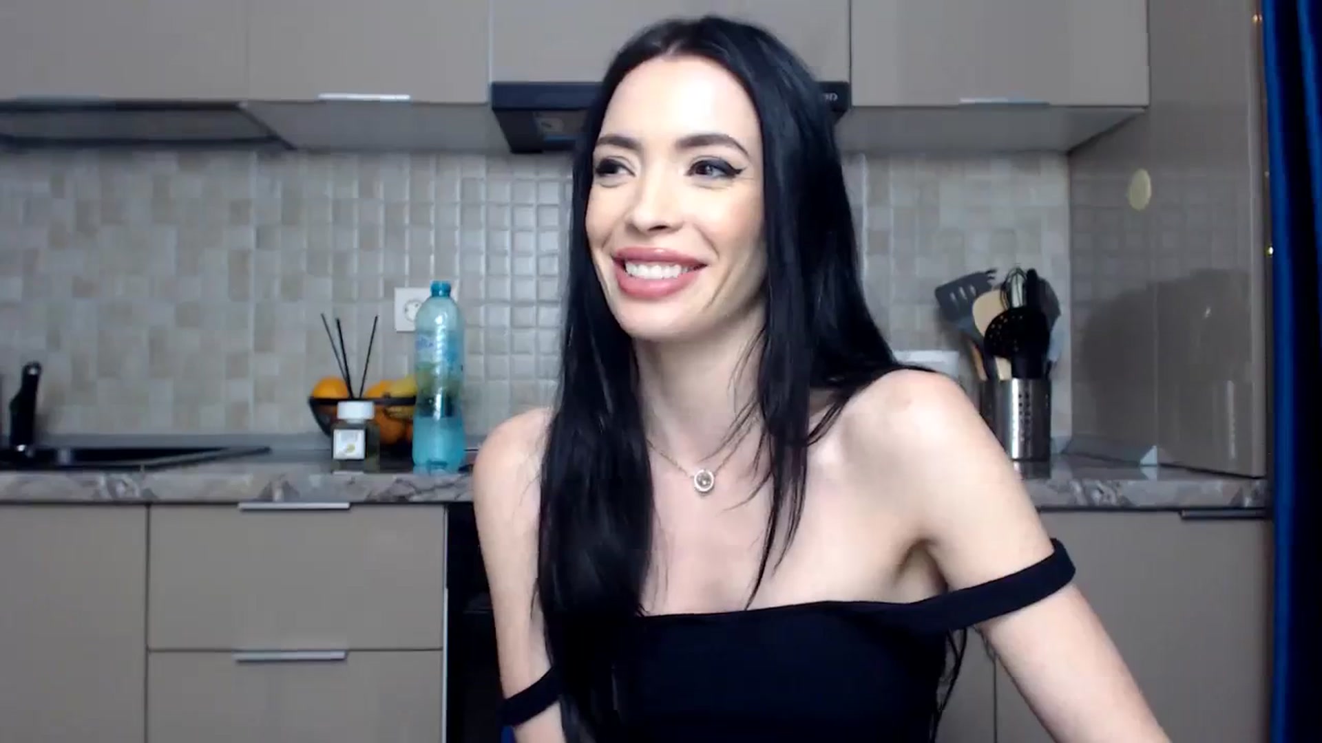 Gallery image thumbnail from Rileyy's myfreecams stream on, 09/18/2023, 03:01 image 9 of 20