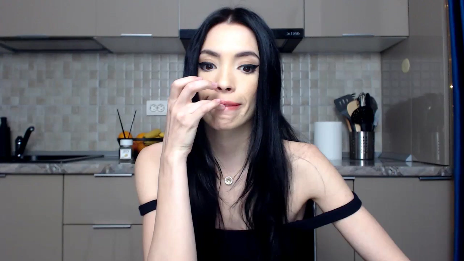 Gallery image thumbnail from Rileyy's myfreecams stream on, 09/18/2023, 03:01 image 1 of 20