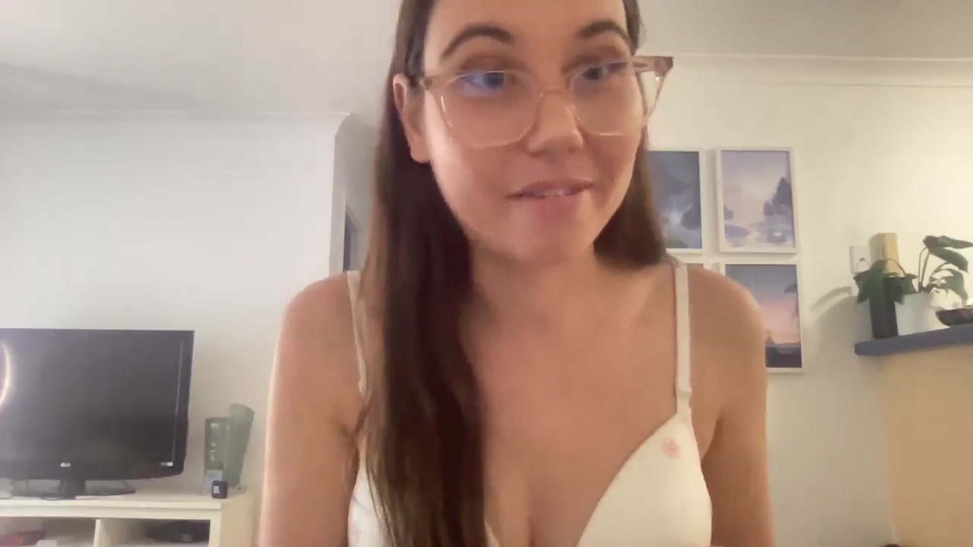 Gallery image thumbnail from Rileyy_Quinn's myfreecams stream on, 07/25/2025, 03:59 image 20 of 20