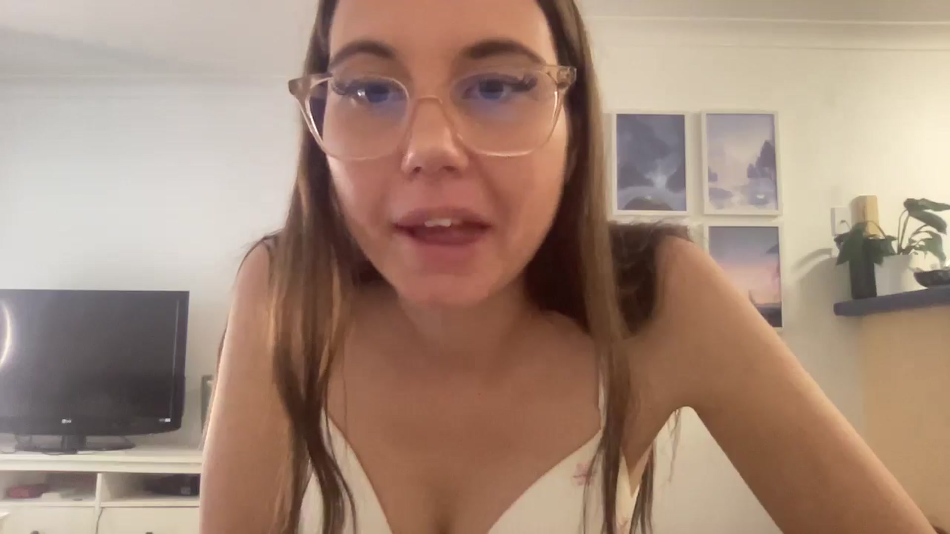 Gallery image thumbnail from Rileyy_Quinn's myfreecams stream on, 07/25/2025, 03:59 image 14 of 20