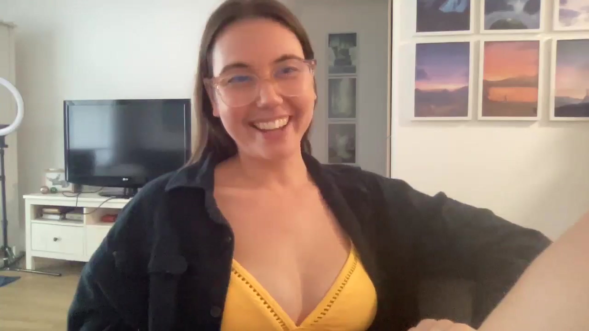 Gallery image thumbnail from Rileyy_Quinn's myfreecams stream on, 08/06/2025, 05:42 image 18 of 20