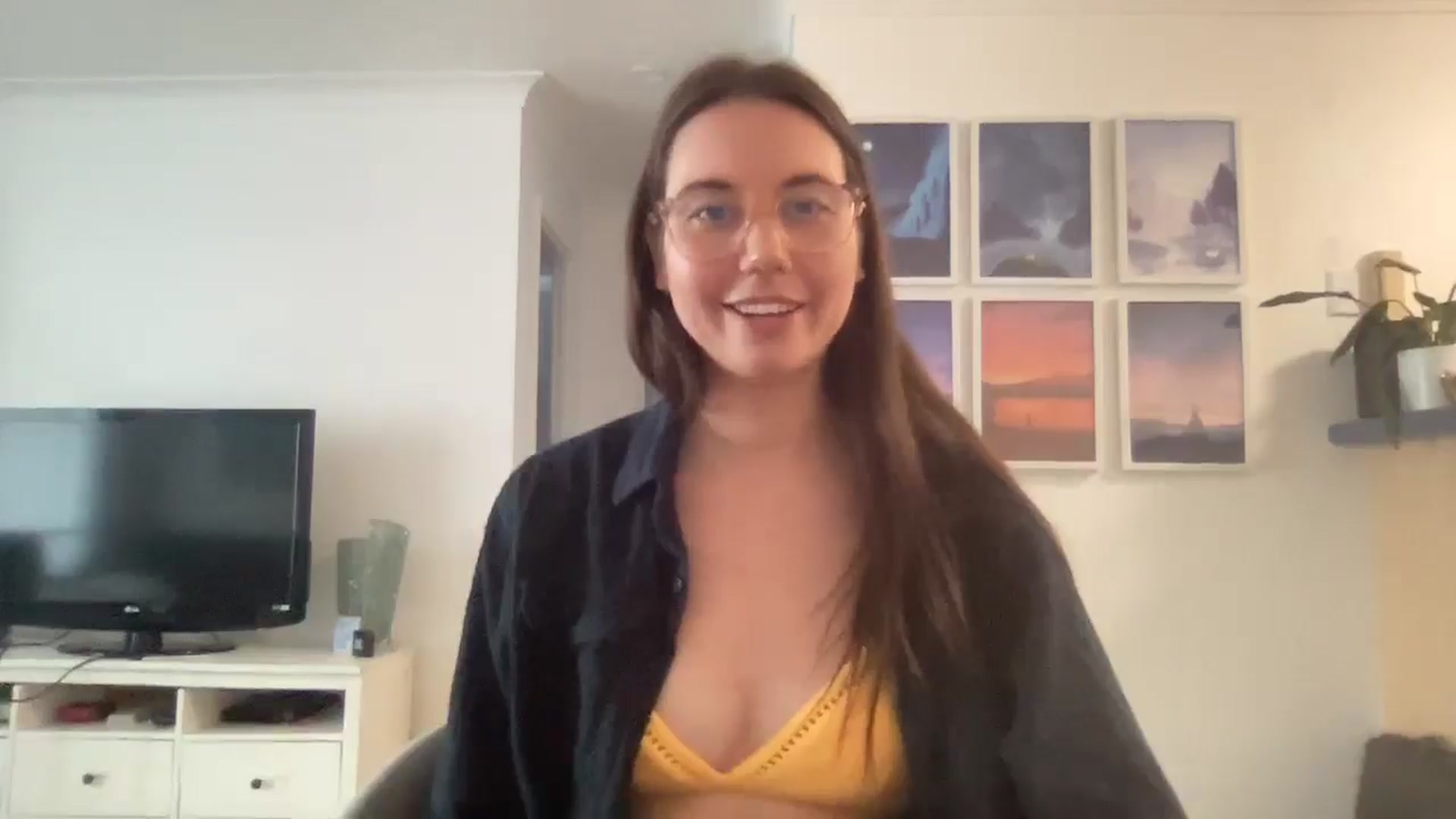 Gallery image thumbnail from Rileyy_Quinn's myfreecams stream on, 08/06/2025, 05:42 image 12 of 20