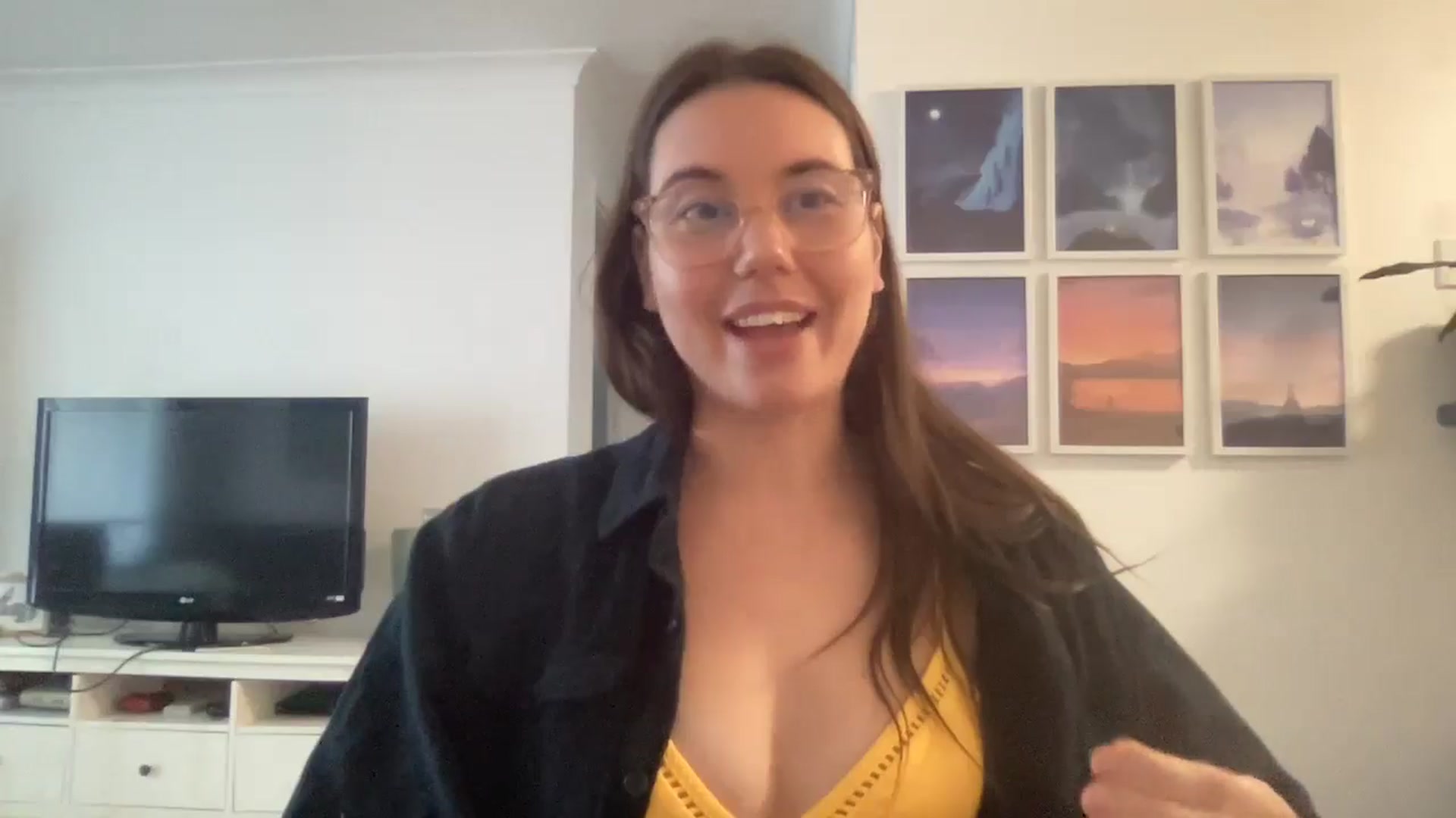Gallery image thumbnail from Rileyy_Quinn's myfreecams stream on, 08/06/2025, 05:42 image 11 of 20