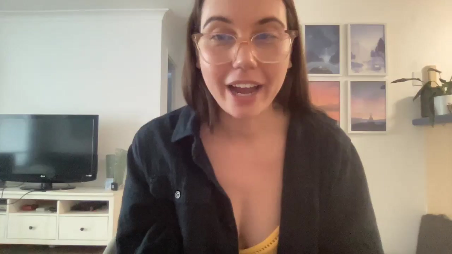 Gallery image thumbnail from Rileyy_Quinn's myfreecams stream on, 08/06/2025, 05:42 image 13 of 20
