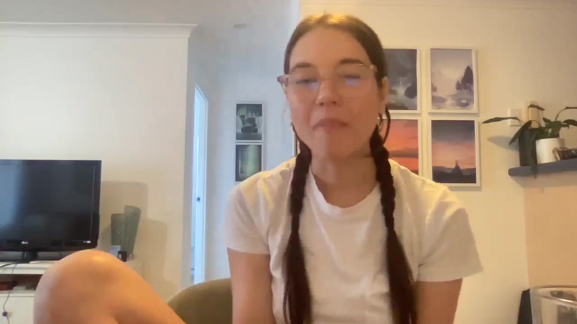 Gallery image thumbnail from Rileyy_Quinn's myfreecams stream on, 08/07/2025, 02:16 image 11 of 20