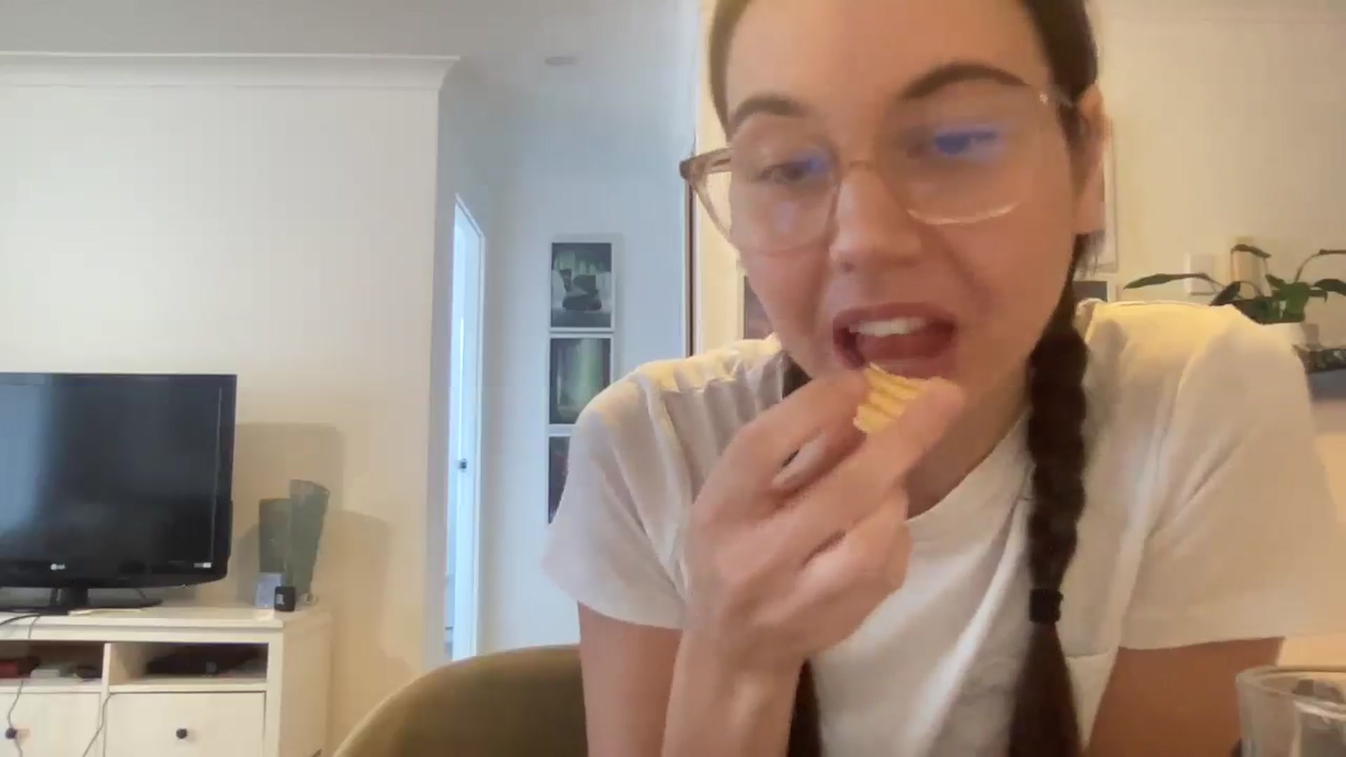 Gallery image thumbnail from Rileyy_Quinn's myfreecams stream on, 08/07/2025, 02:16 image 6 of 20