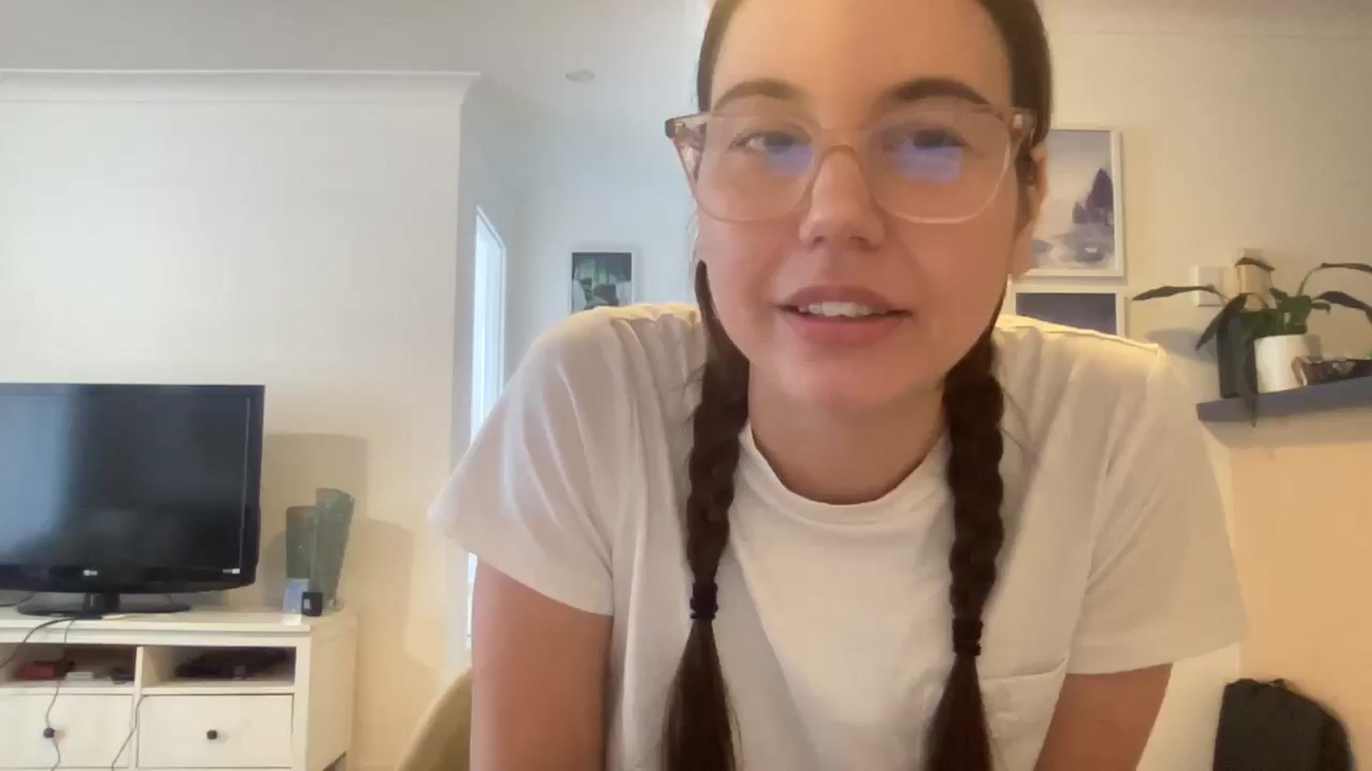 Gallery image thumbnail from Rileyy_Quinn's myfreecams stream on, 08/07/2025, 03:33 image 2 of 20