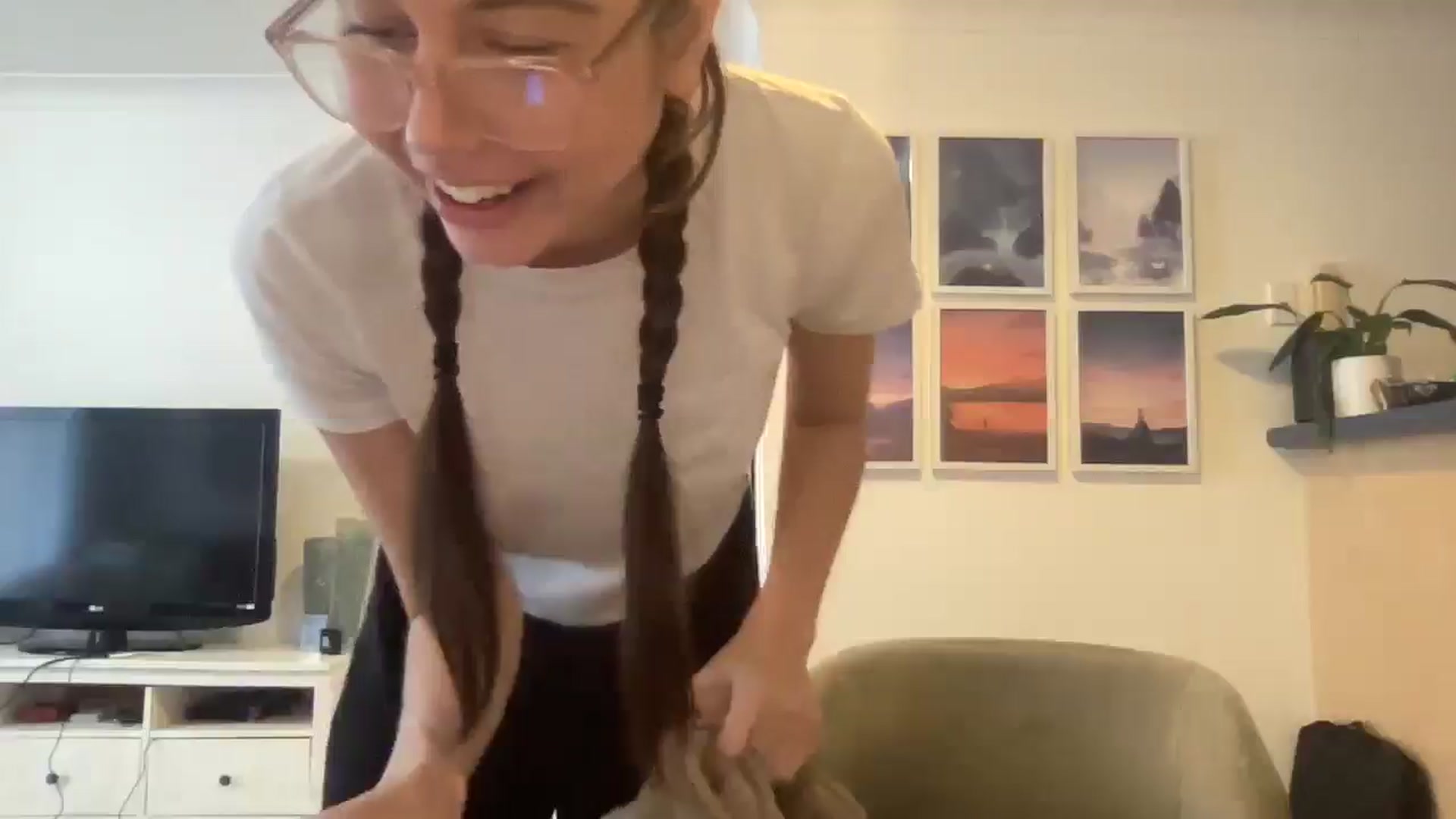 Gallery image thumbnail from Rileyy_Quinn's myfreecams stream on, 08/07/2025, 03:33 image 6 of 20