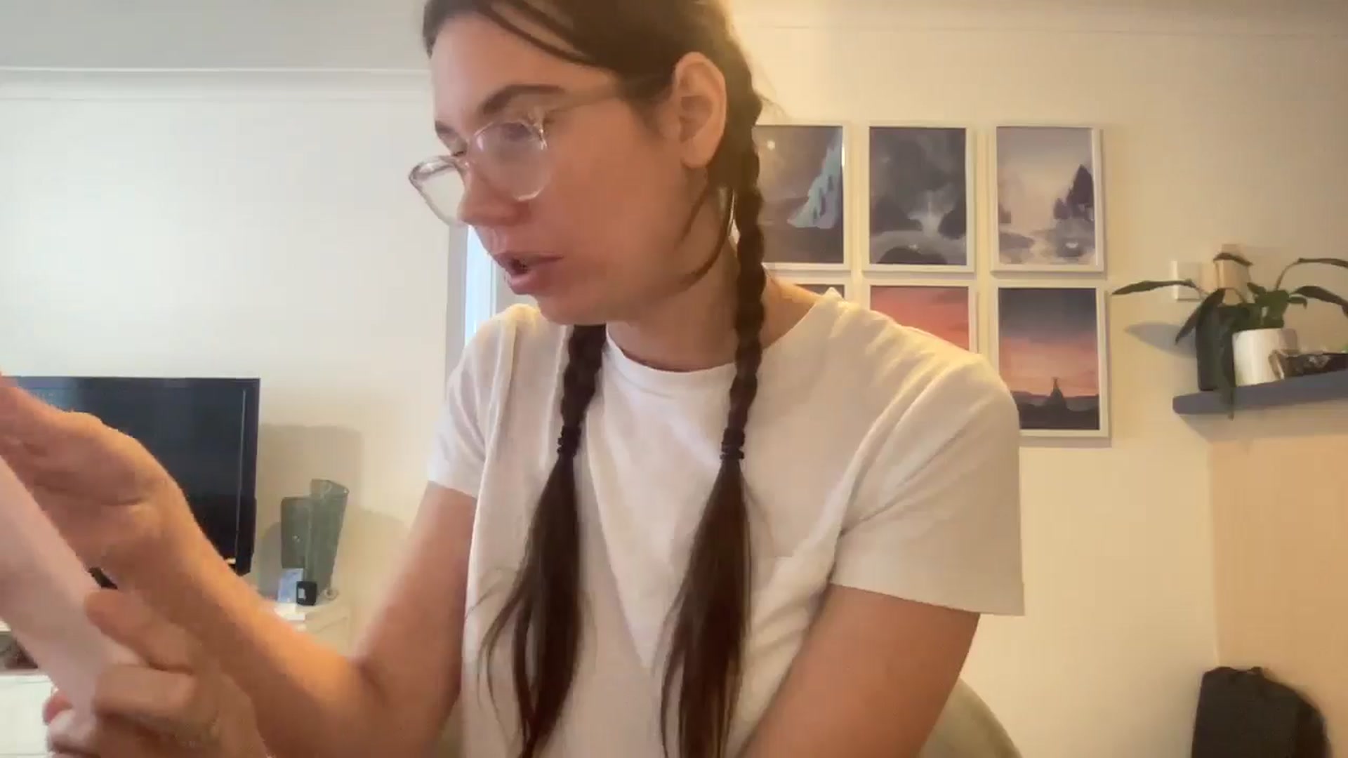 Gallery image thumbnail from Rileyy_Quinn's myfreecams stream on, 08/07/2025, 03:33 image 16 of 20