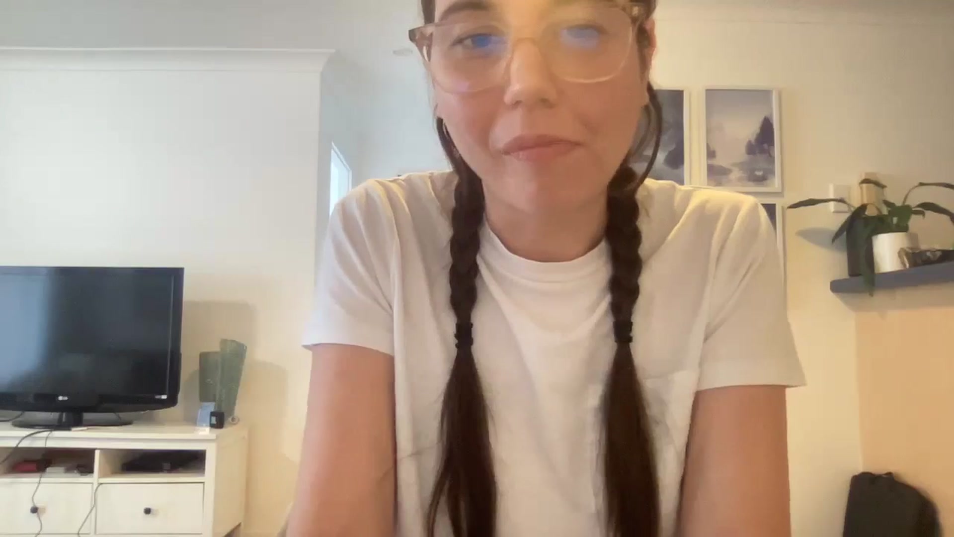 Gallery image thumbnail from Rileyy_Quinn's myfreecams stream on, 08/07/2025, 03:33 image 3 of 20