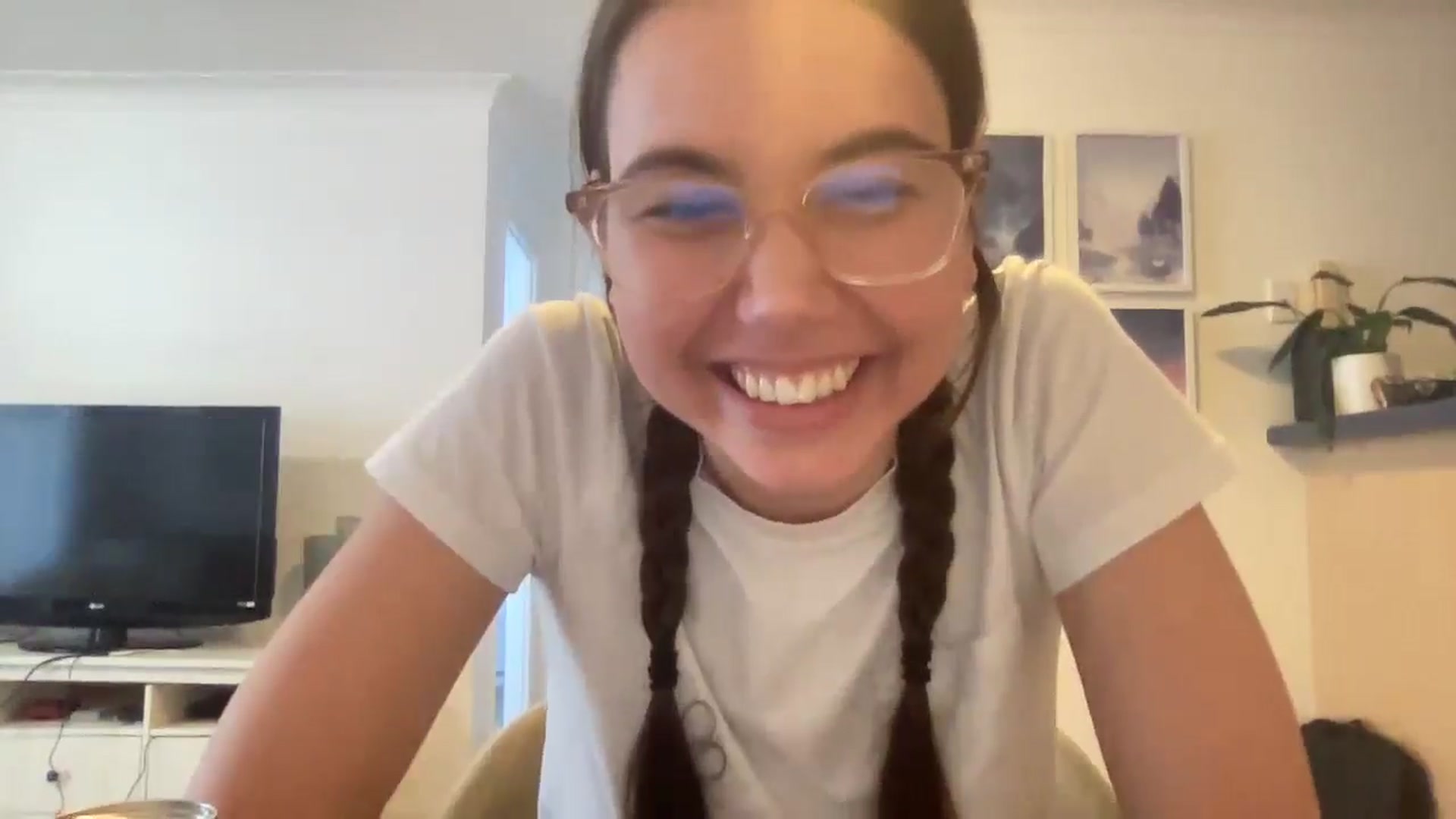 Gallery image thumbnail from Rileyy_Quinn's myfreecams stream on, 08/07/2025, 03:33 image 20 of 20