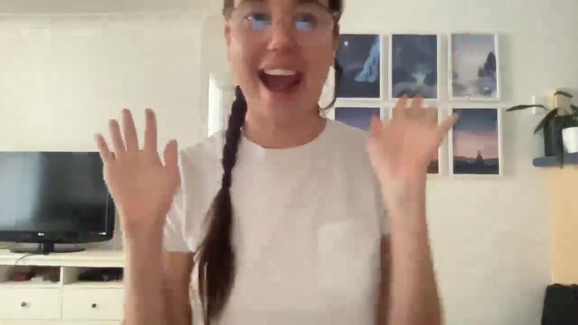 Gallery image thumbnail from Rileyy_Quinn's myfreecams stream on, 08/07/2025, 05:47 image 2 of 20