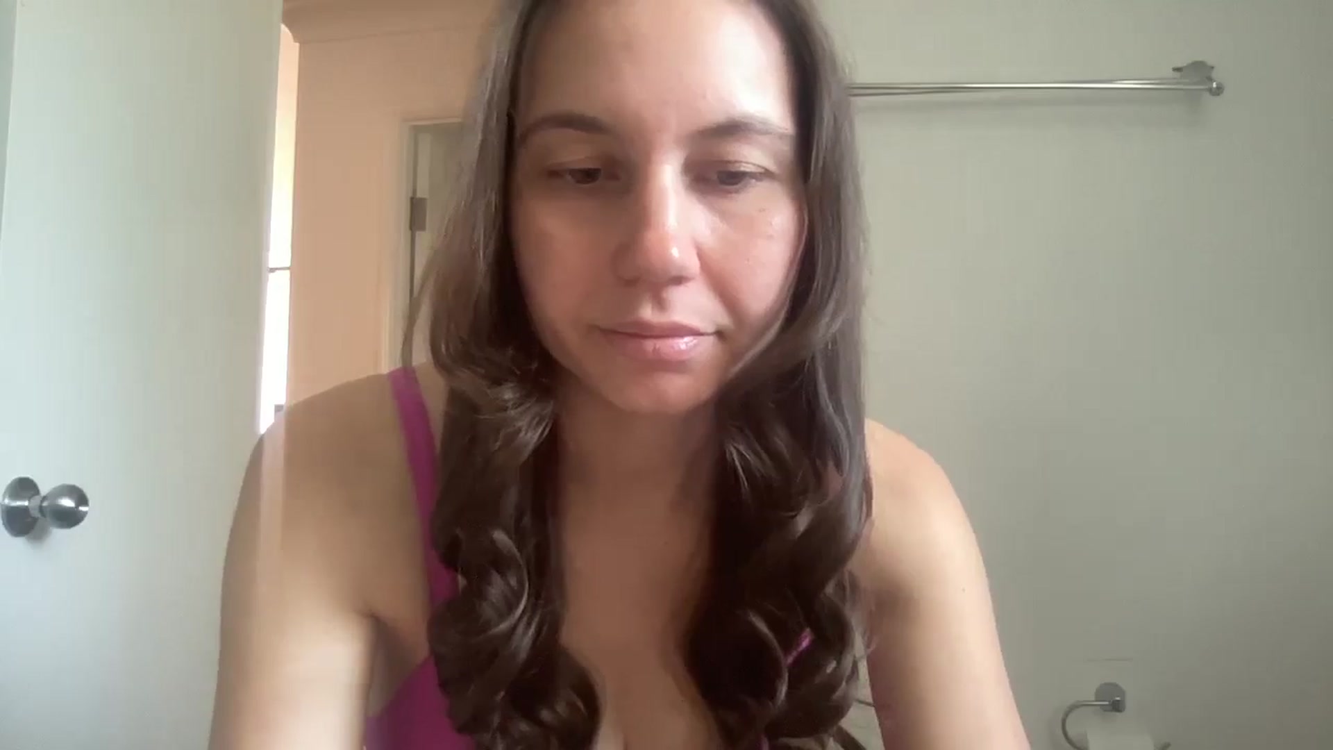 Gallery image thumbnail from Rileyy_Quinn's myfreecams stream on, 09/03/2025, 24:00 image 14 of 20