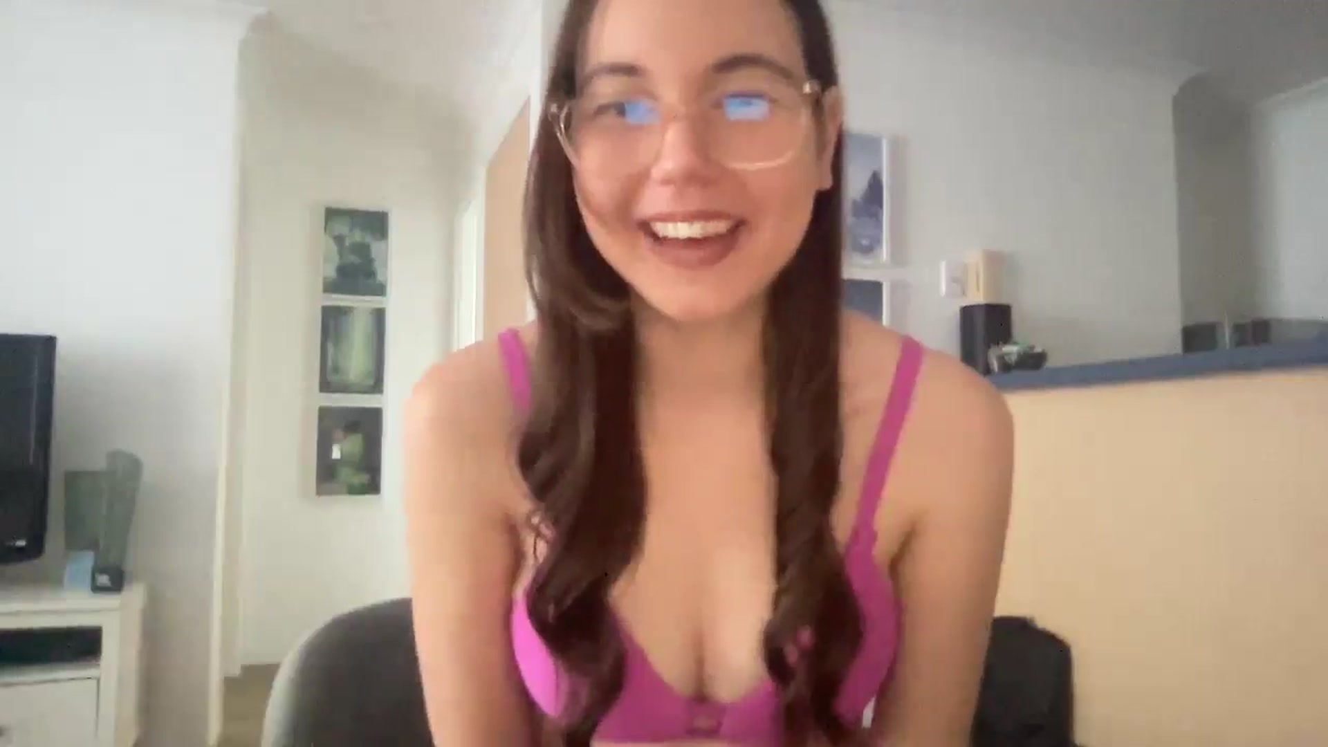 Gallery image thumbnail from Rileyy_Quinn's myfreecams stream on, 09/03/2025, 24:31 image 20 of 20