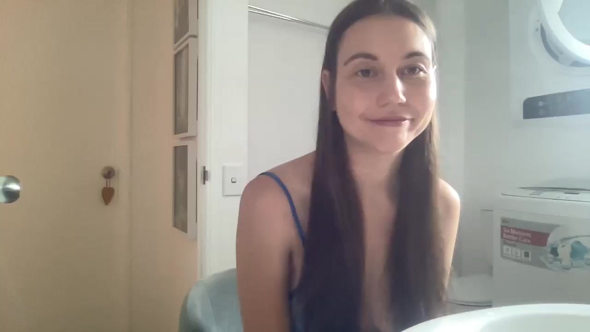 Gallery image thumbnail from Rileyy_Quinn's myfreecams stream on, 10/23/2025, 24:05 image 6 of 20