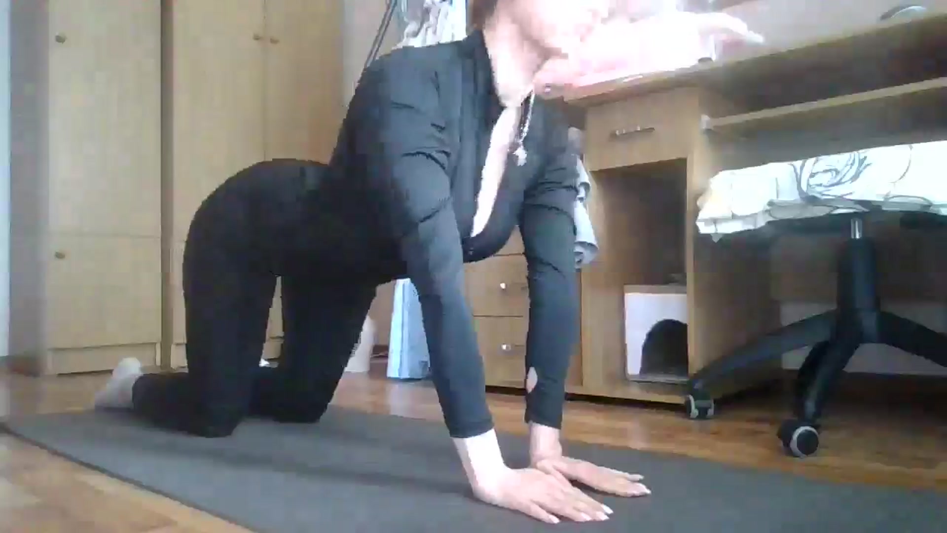 Gallery image thumbnail from RinaCooper's myfreecams stream on, 05/11/2025, 11:15 image 8 of 20