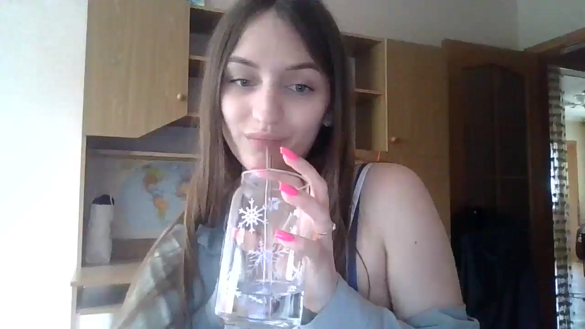 Gallery image thumbnail from RinaCooper's myfreecams stream on, 05/17/2025, 10:39 image 18 of 20
