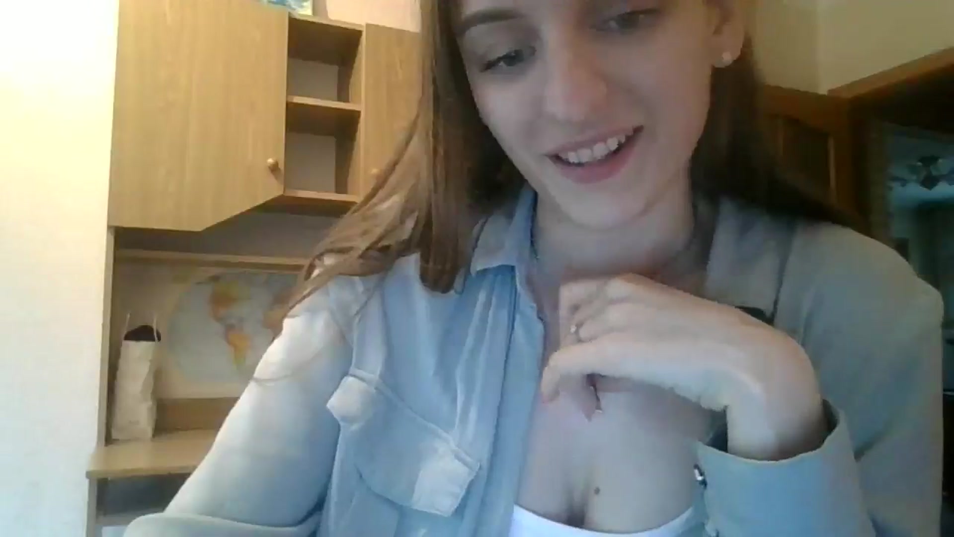 Gallery image thumbnail from RinaCooper's myfreecams stream on, 05/17/2025, 14:18 image 9 of 20