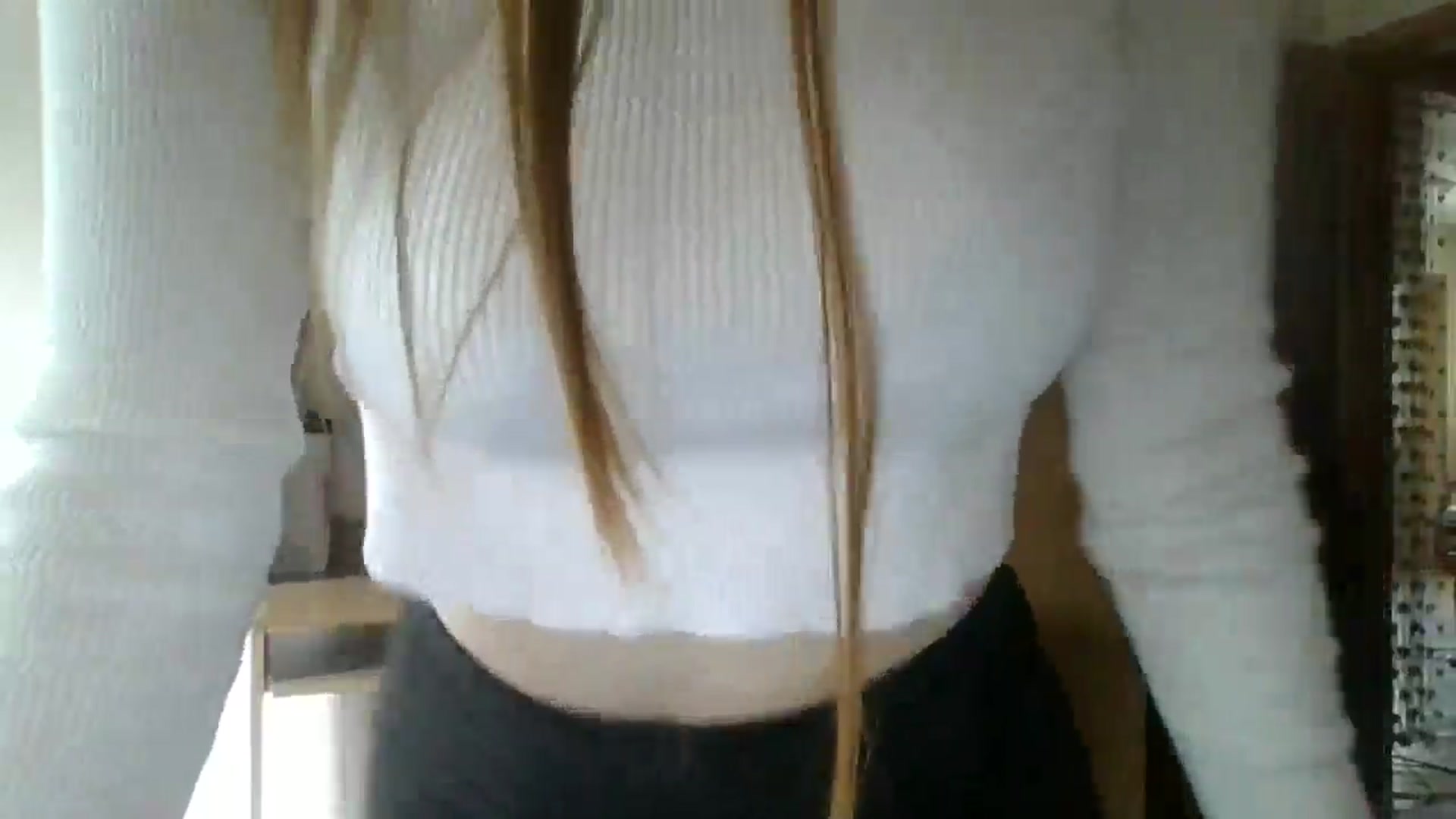 Gallery image thumbnail from RinaCooper's myfreecams stream on, 05/18/2025, 09:01 image 16 of 20