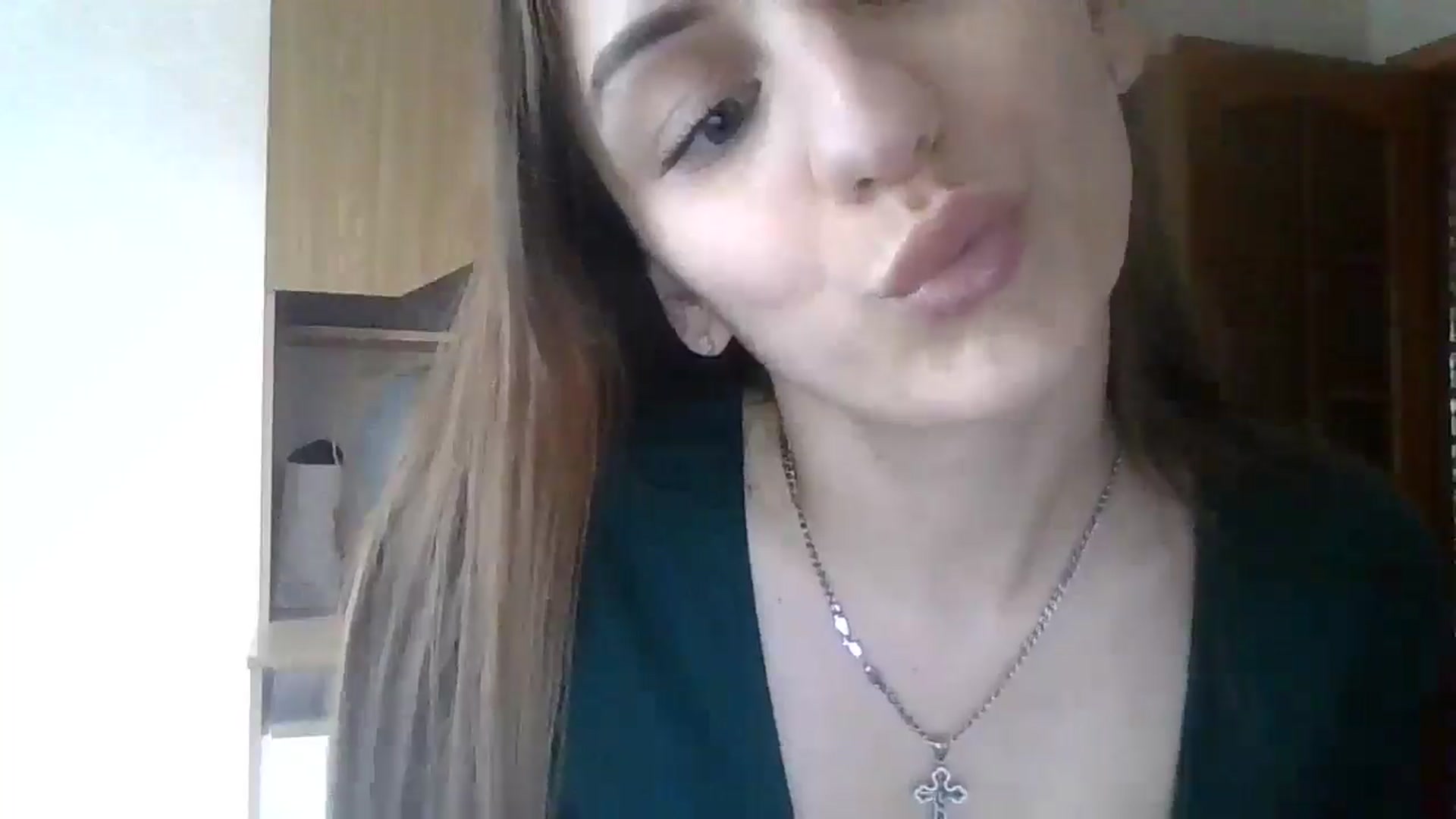 Gallery image thumbnail from RinaCooper's myfreecams stream on, 05/19/2025, 10:57 image 17 of 20