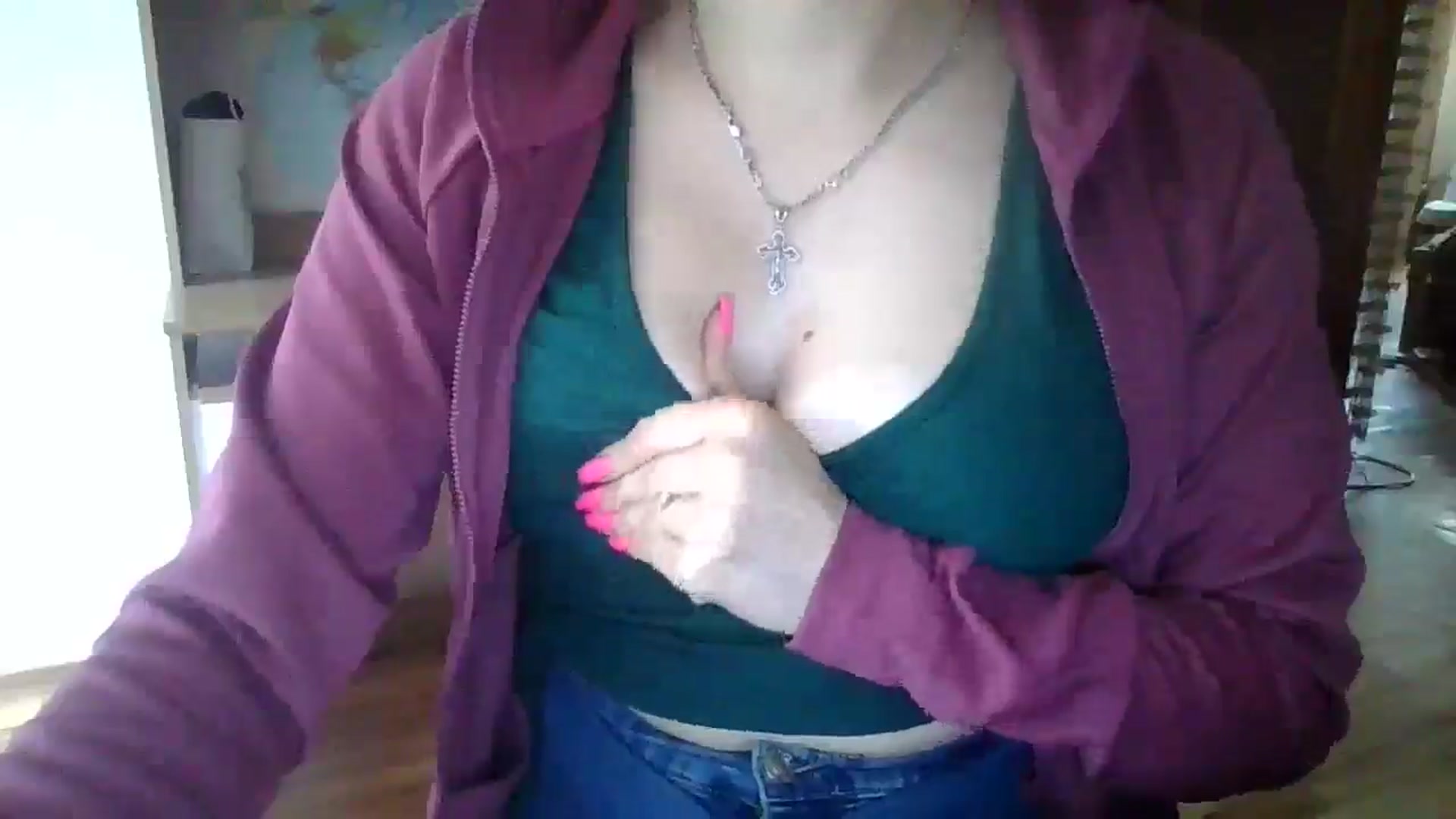 Gallery image thumbnail from RinaCooper's myfreecams stream on, 05/19/2025, 11:58 image 15 of 20