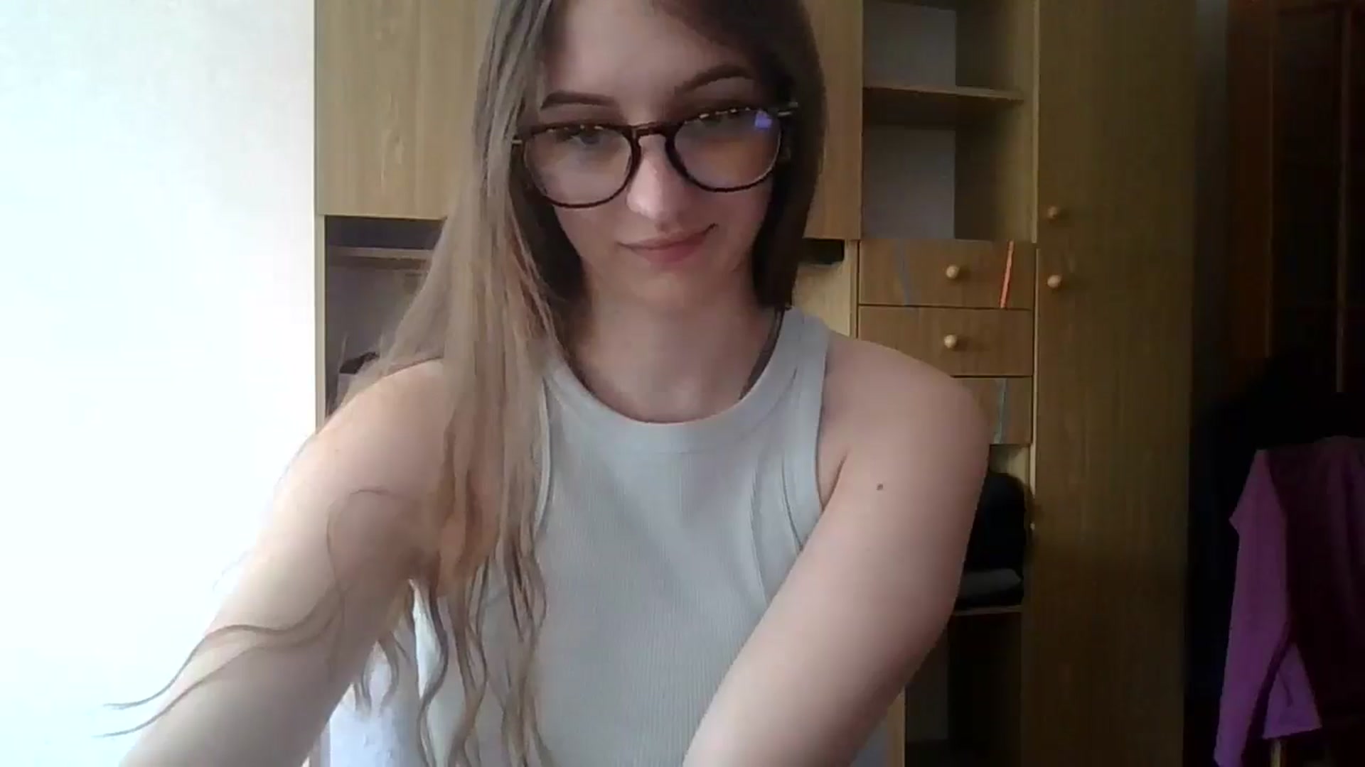 Gallery image thumbnail from RinaCooper's myfreecams stream on, 05/25/2025, 10:02 image 15 of 20