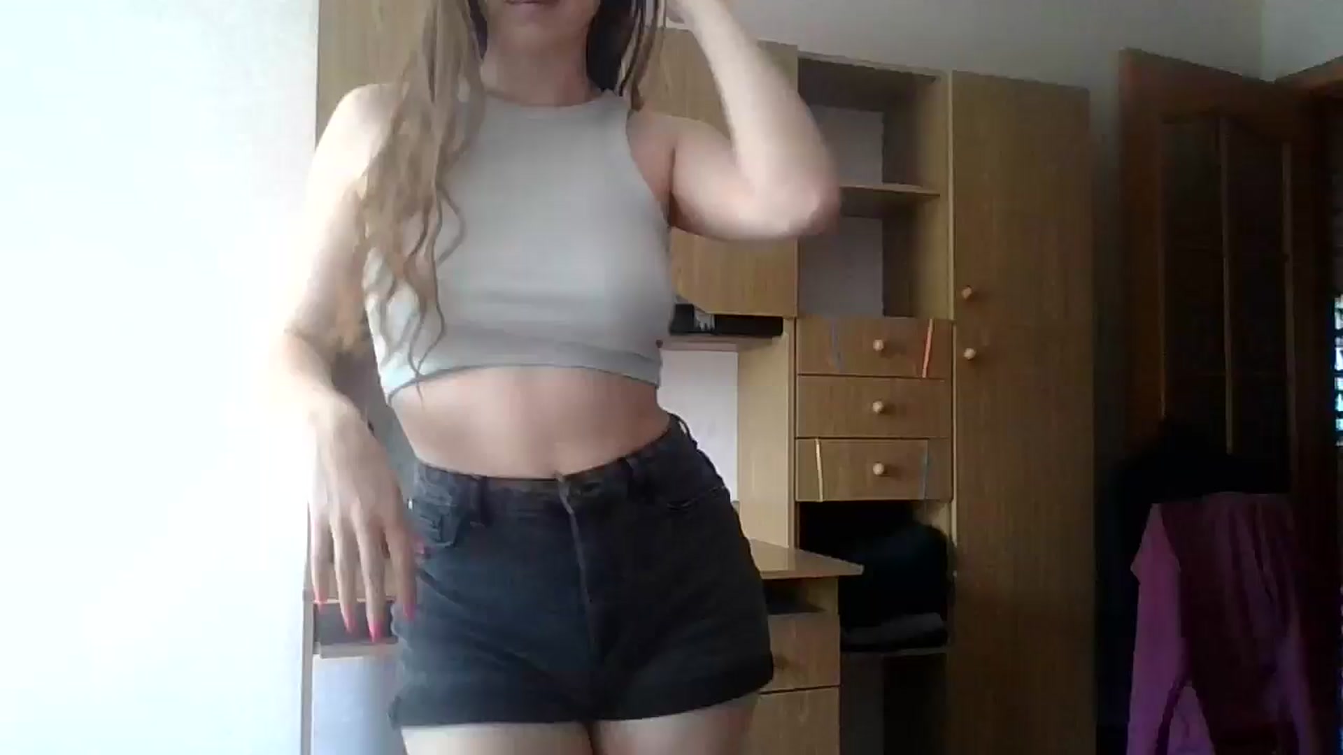 Gallery image thumbnail from RinaCooper's myfreecams stream on, 05/25/2025, 11:50 image 4 of 20
