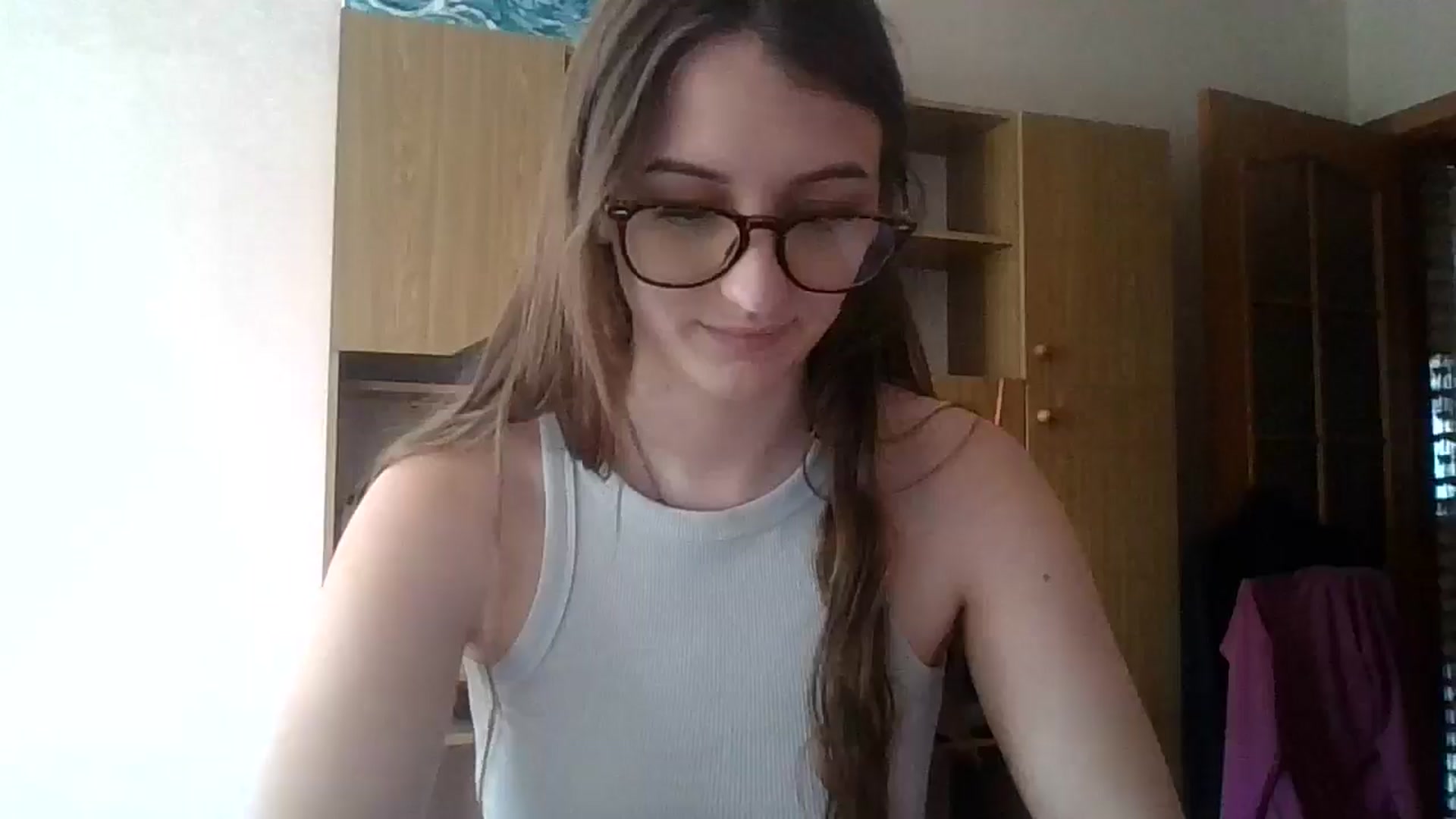 Gallery image thumbnail from RinaCooper's myfreecams stream on, 05/25/2025, 12:16 image 18 of 20