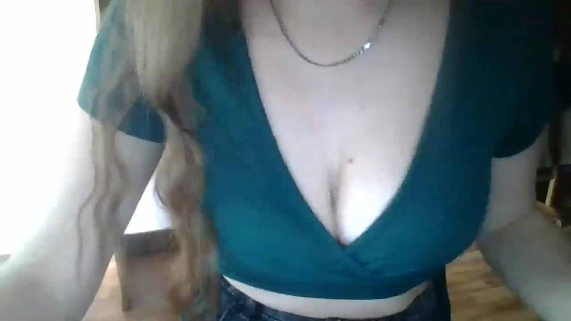 Gallery image thumbnail from RinaCooper's myfreecams stream on, 05/30/2025, 08:05 image 18 of 20