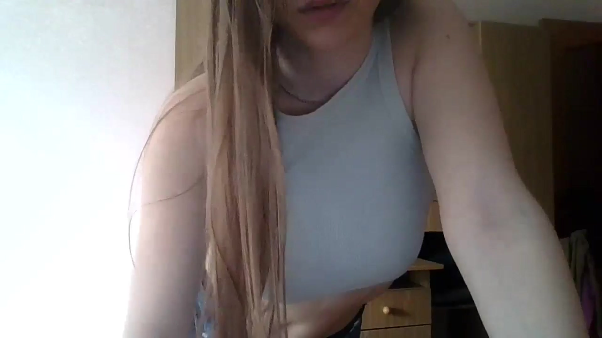 Gallery image thumbnail from RinaCooper's myfreecams stream on, 05/31/2025, 12:11 image 15 of 20
