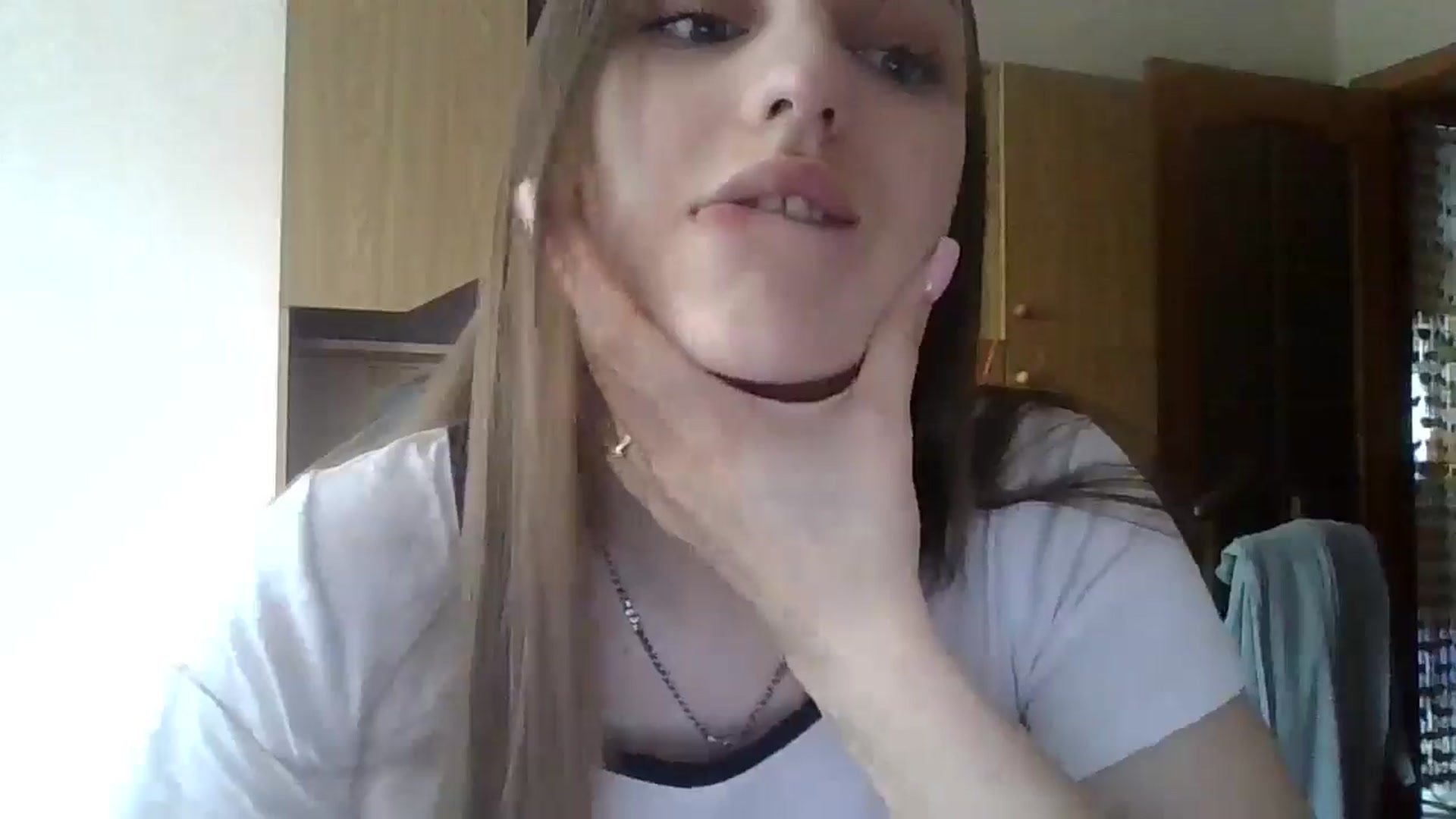 Gallery image thumbnail from RinaCooper's myfreecams stream on, 06/08/2025, 07:46 image 7 of 20