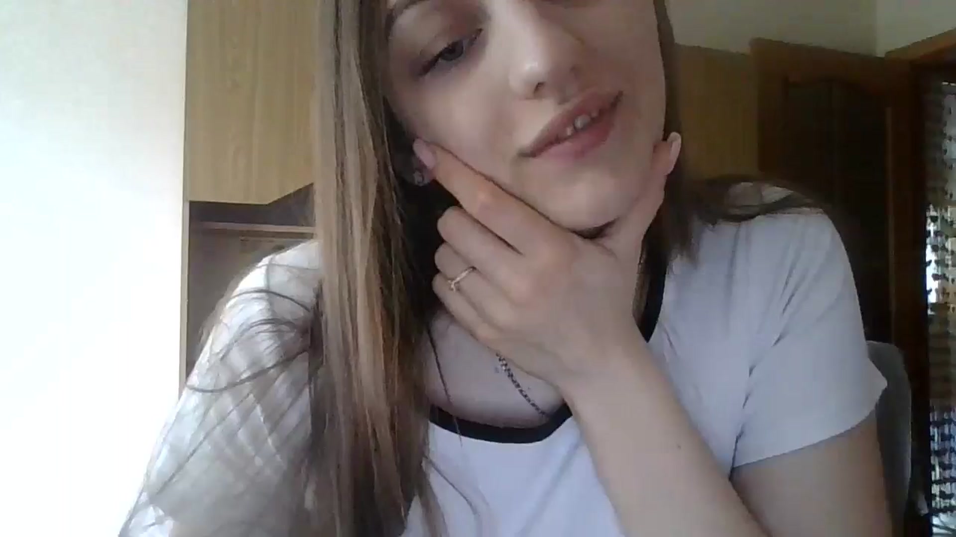 Gallery image thumbnail from RinaCooper's myfreecams stream on, 06/08/2025, 07:46 image 6 of 20