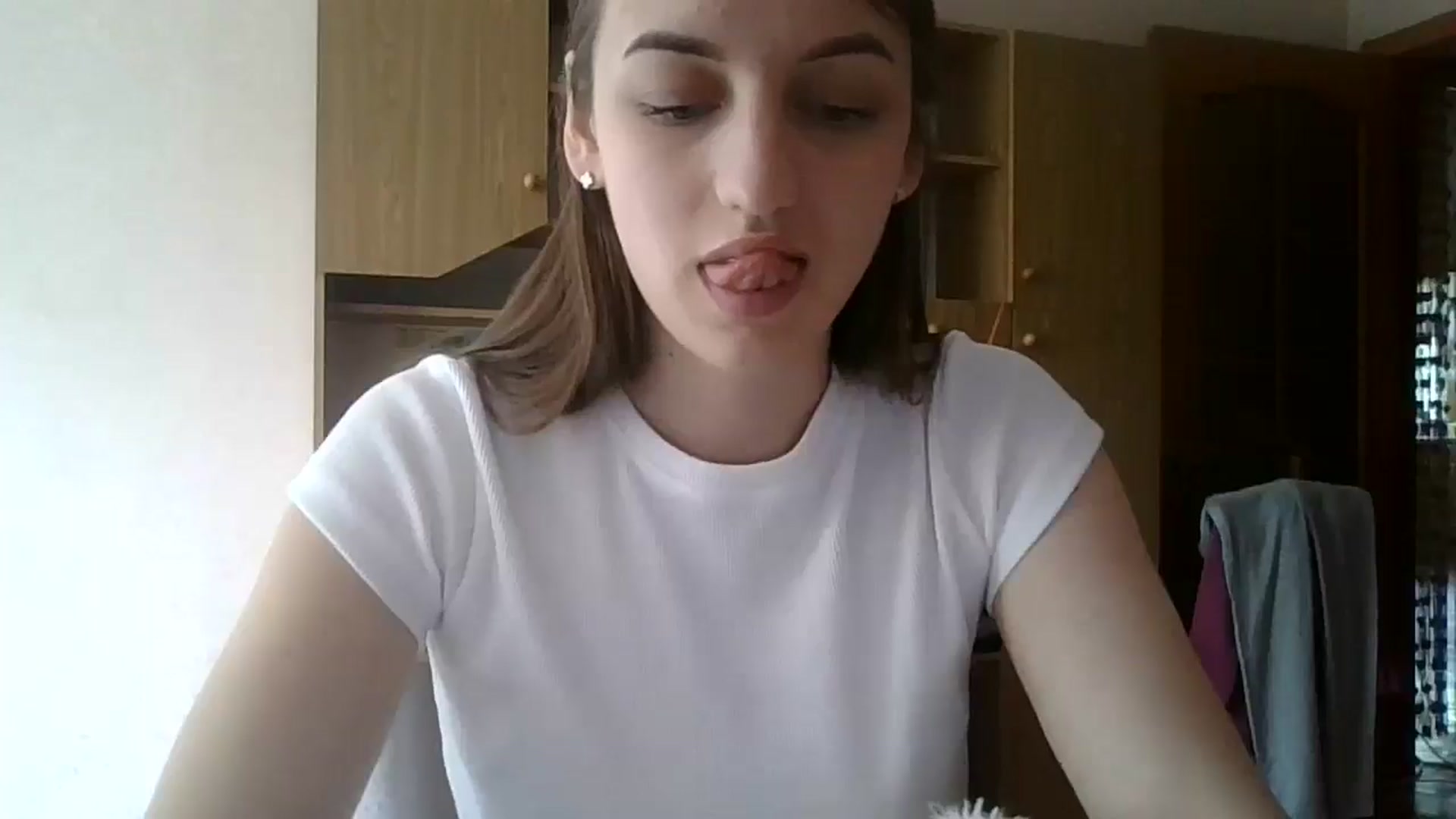 Gallery image thumbnail from RinaCooper's myfreecams stream on, 06/13/2025, 10:19 image 14 of 20