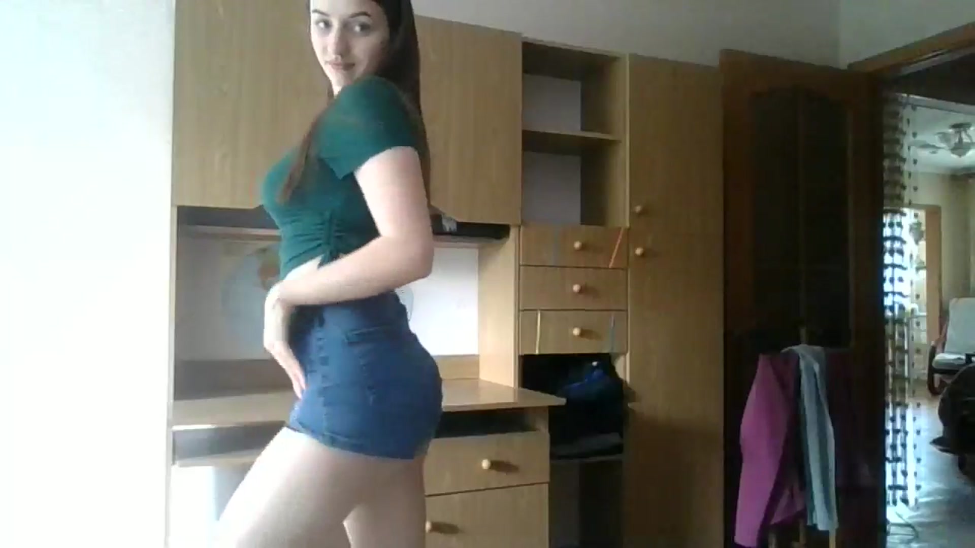 Gallery image thumbnail from RinaCooper's myfreecams stream on, 06/16/2025, 07:42 image 16 of 20