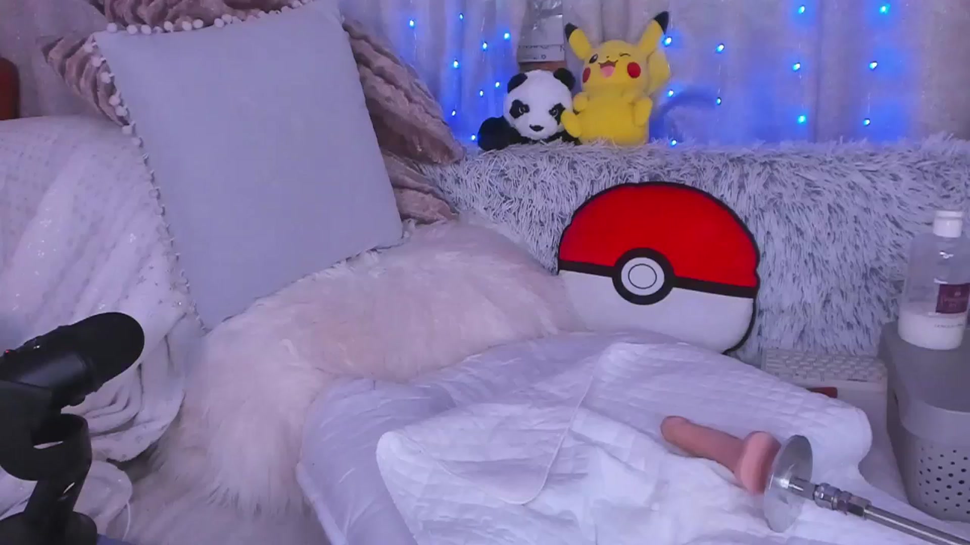 Gallery image thumbnail from RinaJacob's myfreecams stream on, 02/27/2024, 09:43 image 16 of 20