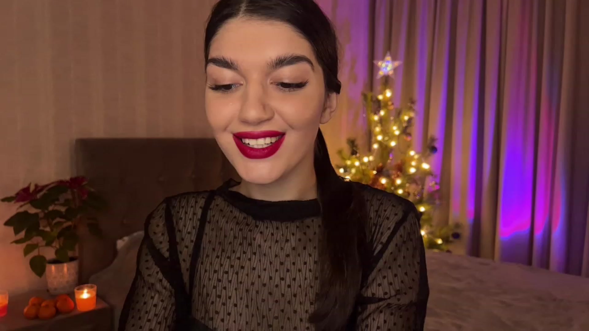 Gallery image thumbnail from RinaReed's myfreecams stream on, 12/25/2022, 20:46 image 6 of 20