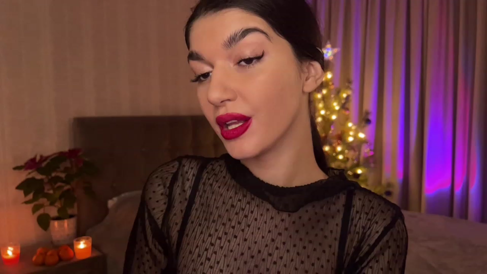 Gallery image thumbnail from RinaReed's myfreecams stream on, 12/25/2022, 20:46 image 19 of 20