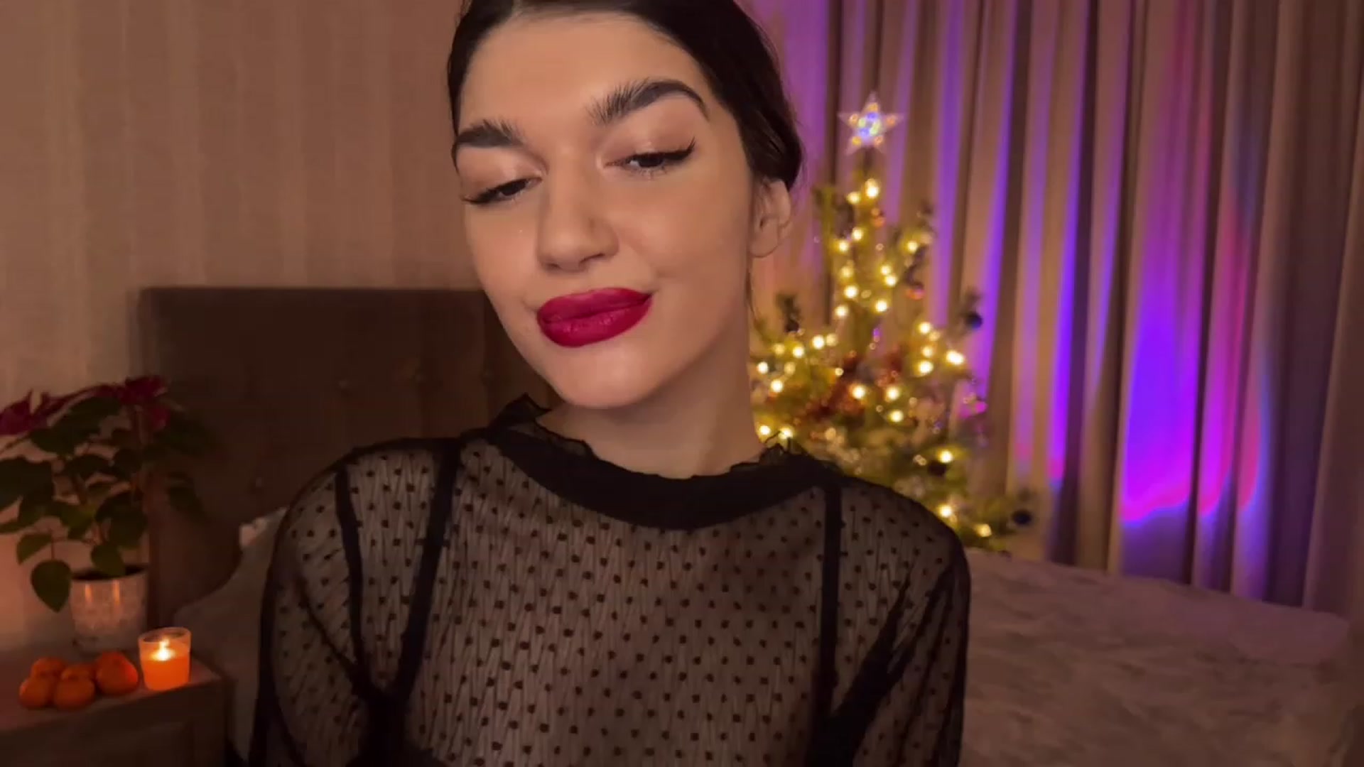 Gallery image thumbnail from RinaReed's myfreecams stream on, 12/25/2022, 20:46 image 12 of 20