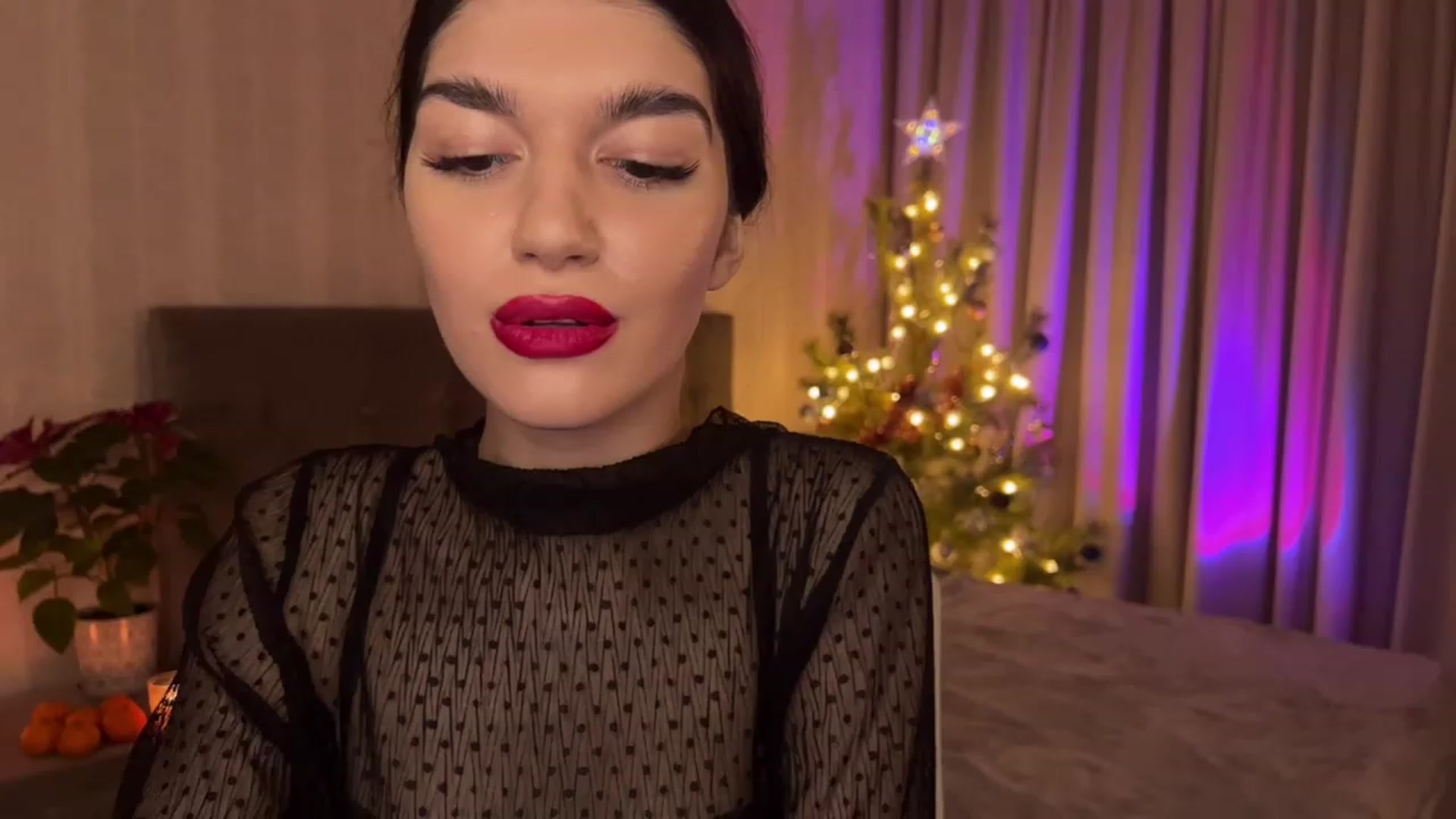 Gallery image thumbnail from RinaReed's myfreecams stream on, 12/25/2022, 20:46 image 11 of 20