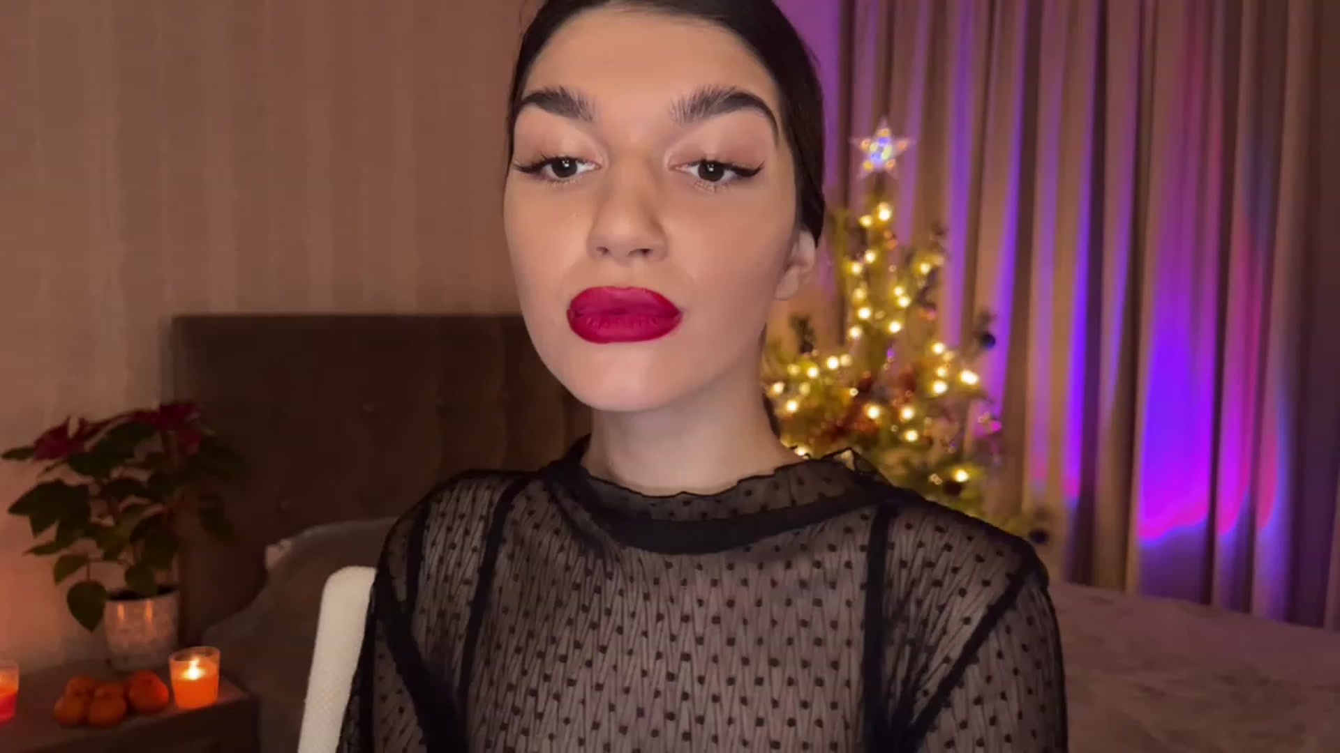 Gallery image thumbnail from RinaReed's myfreecams stream on, 12/25/2022, 20:46 image 8 of 20