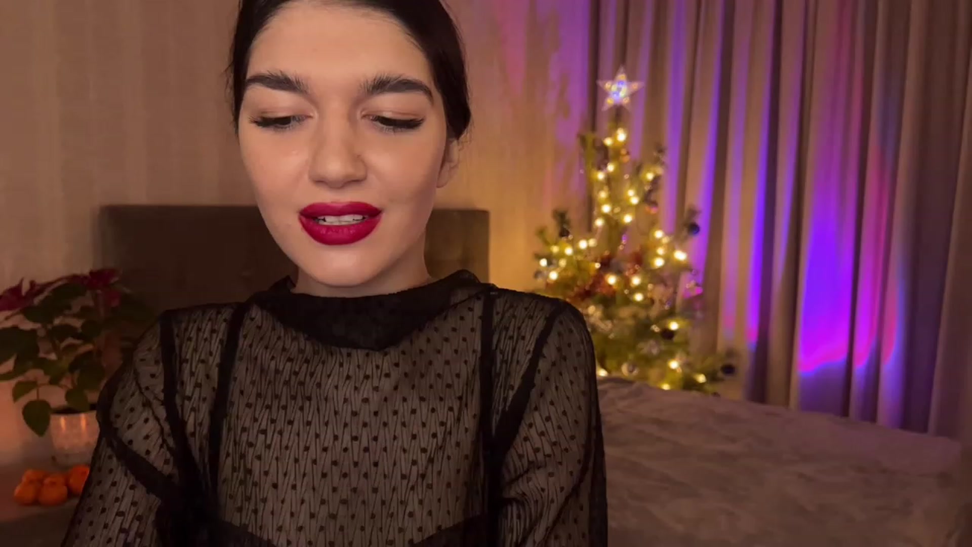 Gallery image thumbnail from RinaReed's myfreecams stream on, 12/25/2022, 20:46 image 13 of 20