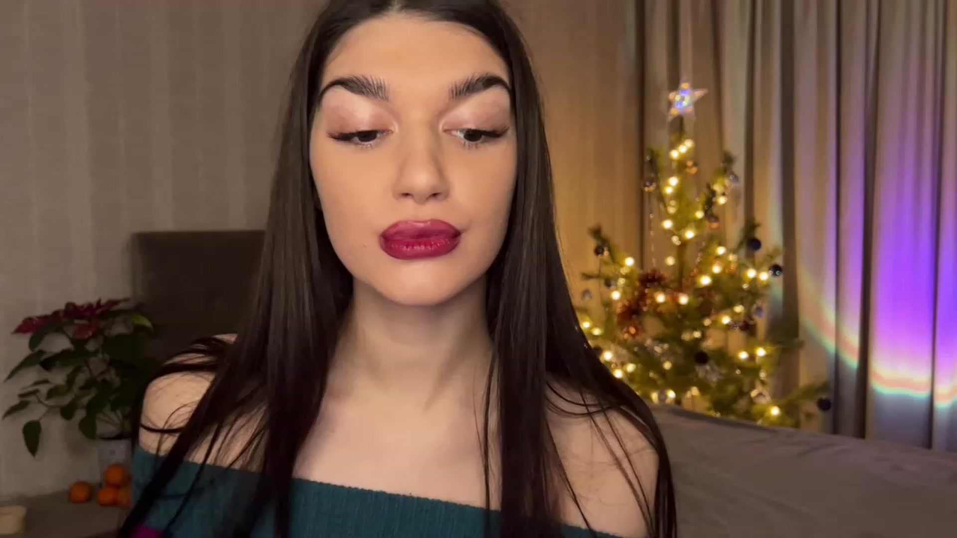Gallery image thumbnail from RinaReed's myfreecams stream on, 12/26/2022, 18:07 image 13 of 20