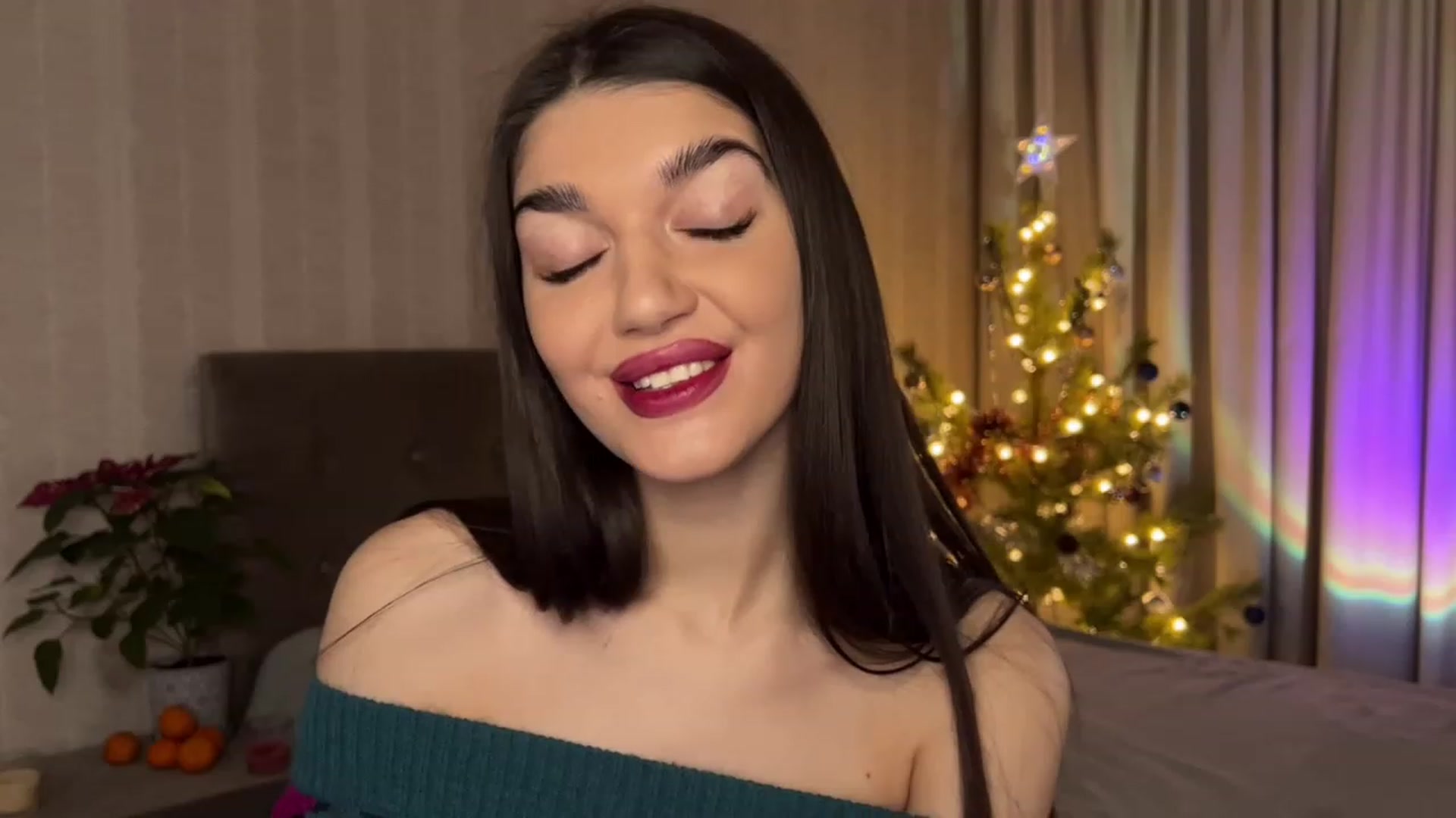 Gallery image thumbnail from RinaReed's myfreecams stream on, 12/26/2022, 18:07 image 17 of 20